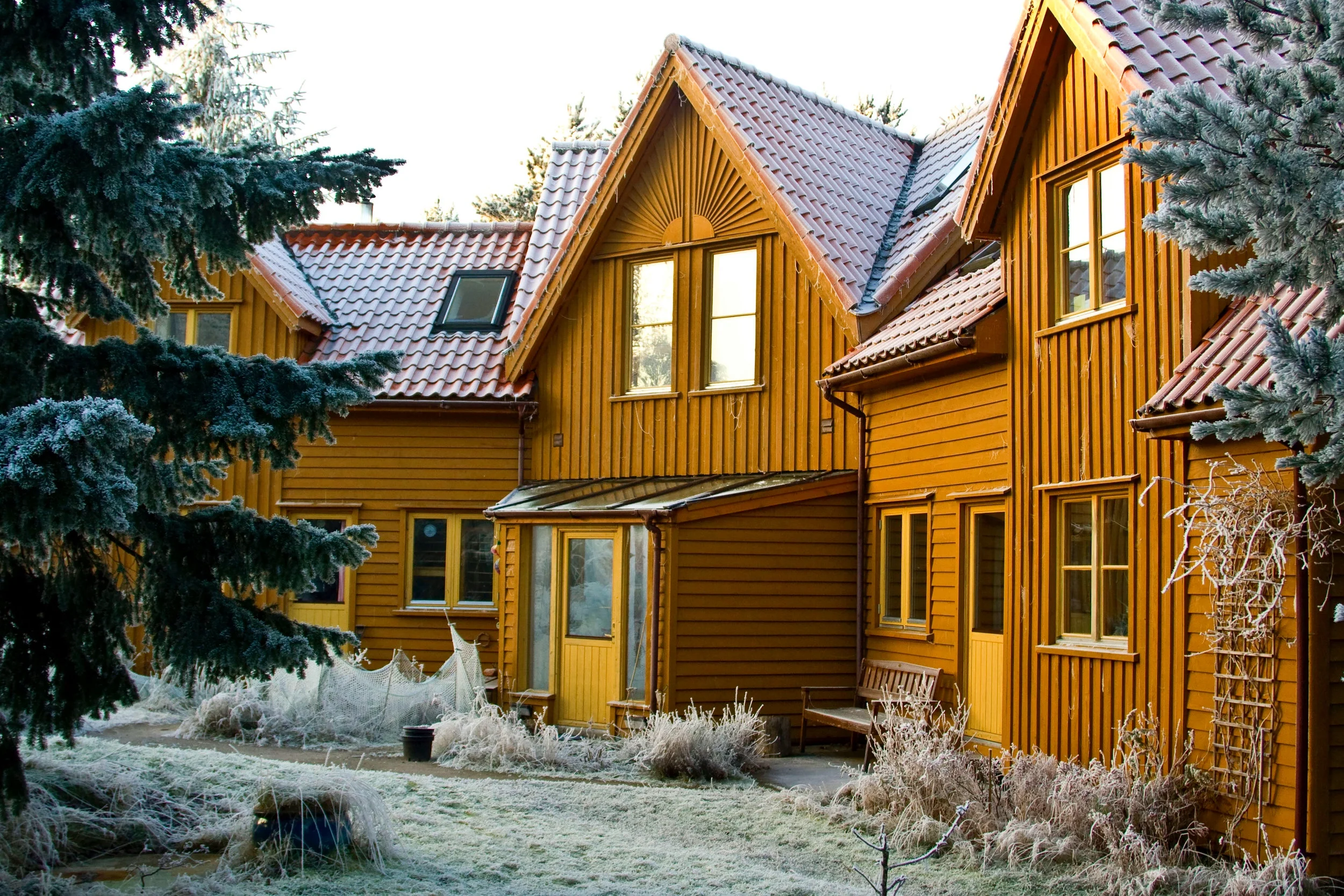 Findhorn Eco Village Whisky Barrel Houses — Odd Scotland.....We'll