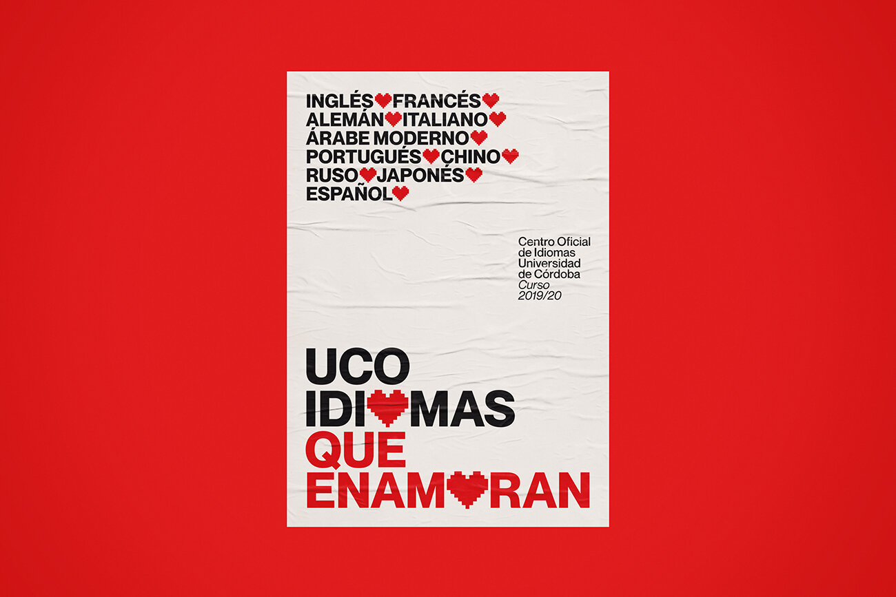 UCOidiomas es el Centro Oficial de Idiomas de la Universidad de Córdoba. Con motivo del comienzo del curso 2019/2020 Revel Studio ha diseñado su nueva imagen. Para ello nos inspiramos en el verdadero motor de todo aprendizaje —el amor y la pasión— y lo trasladamos a la parte visual. De esta manera, creamos un nuevo slogan “Uco Idiomas que Enamoran”, en torno al cual se construye todo el universo gráfico de la marca.