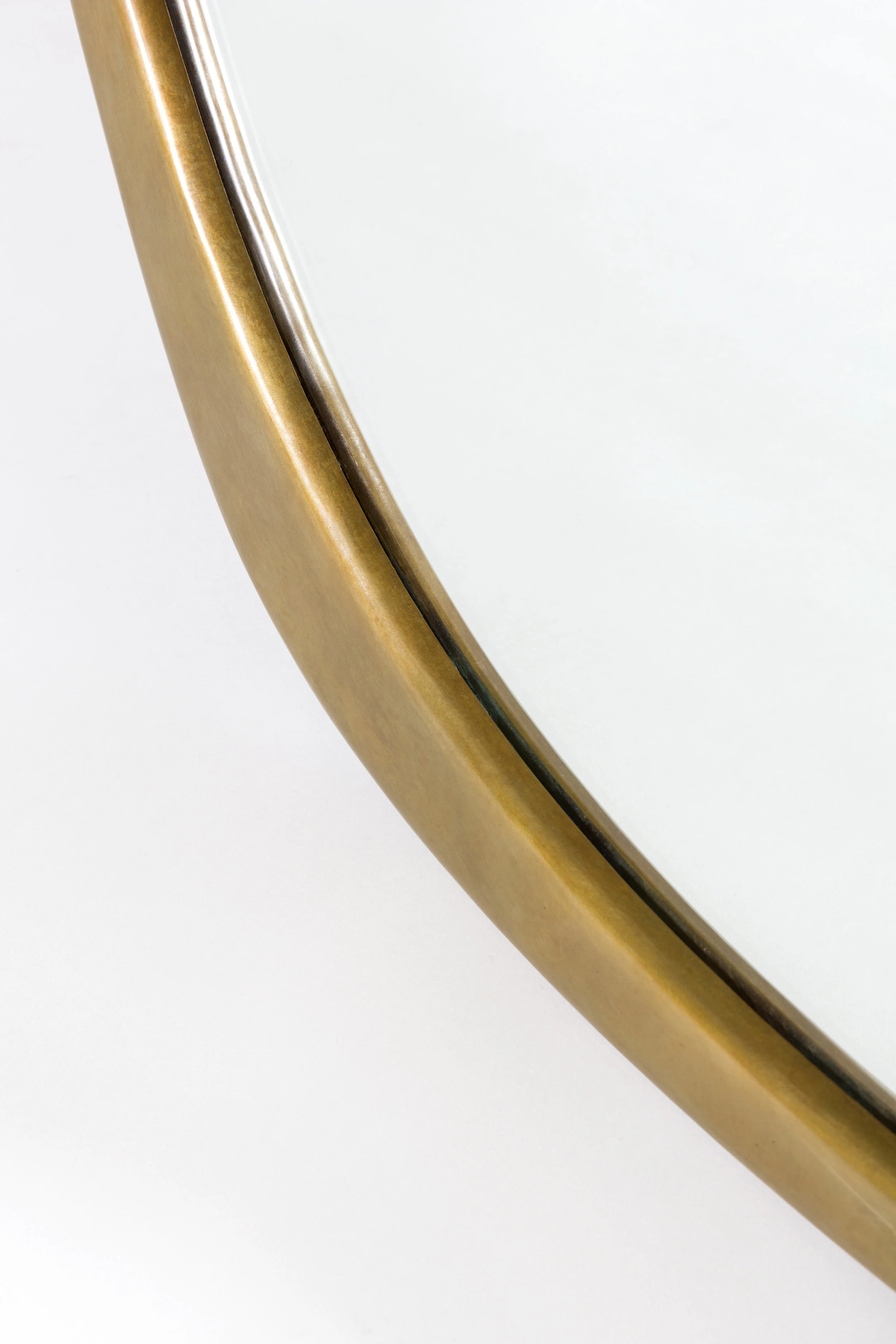 Brass-Mirror-Konekt-Detail