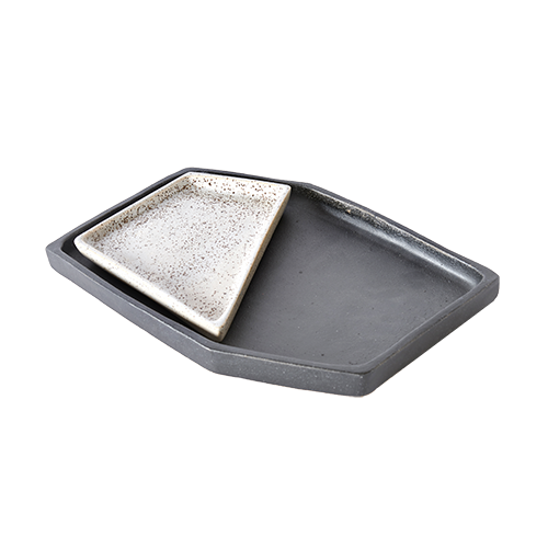 Matte Blacke and Glossy White Ceramic Nesting Trays by Slash Objects