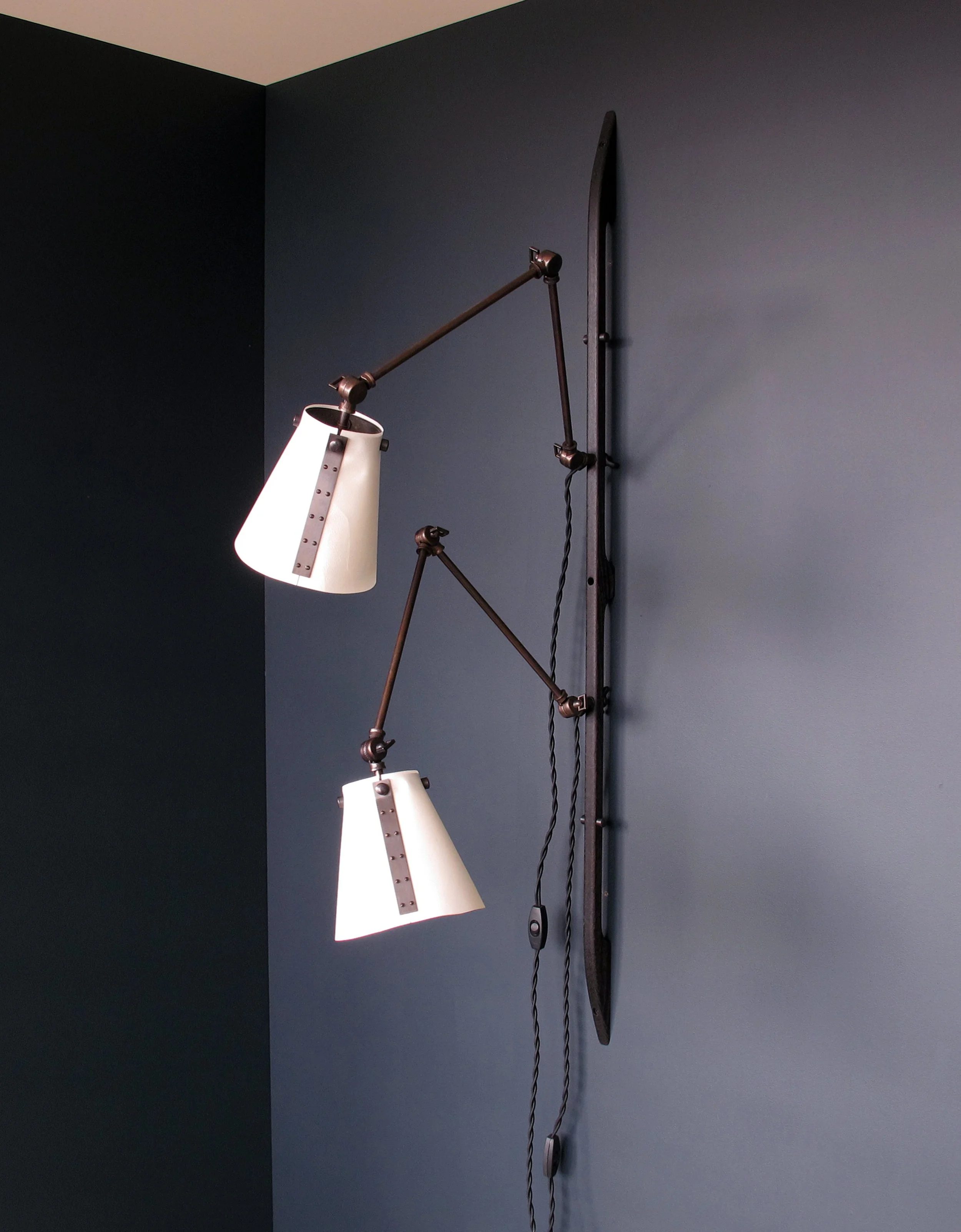 L'arc Sconce Materia Large Two Shades
