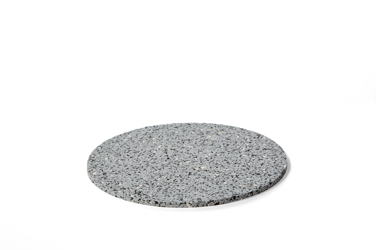 Rubber_TRIVET_Gris_SlashObjects_web.jpg