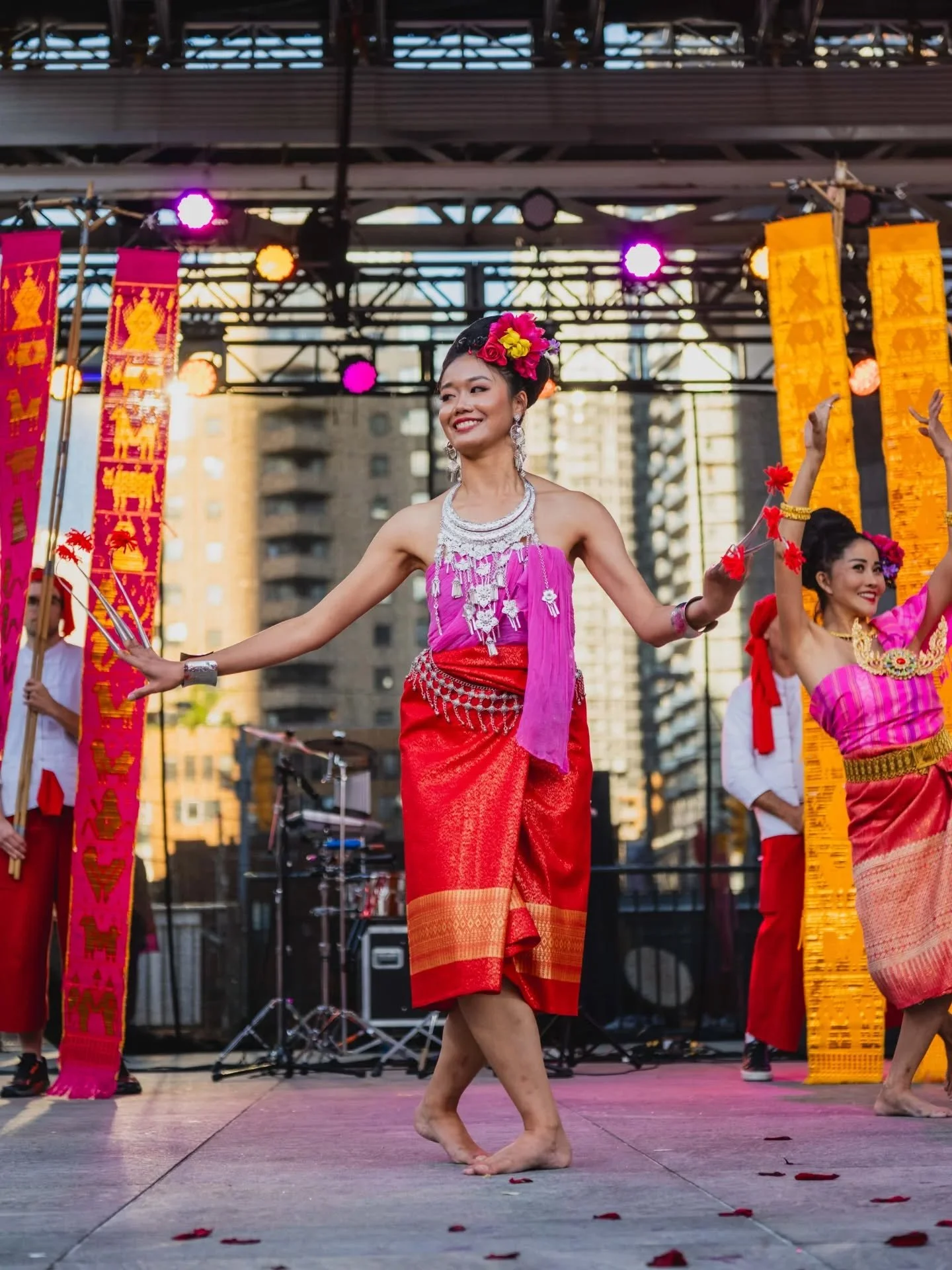 🇹🇭✨ Day 1 of&nbsp;Thai Fest Toronto&nbsp;(@thaifestyyz) brought the flavours, the performances, and the energy to the Square, what an incredible kickoff! From mango sticky rice and Thai iced tea to Muay Thai demos, dance, and live music, the Square
