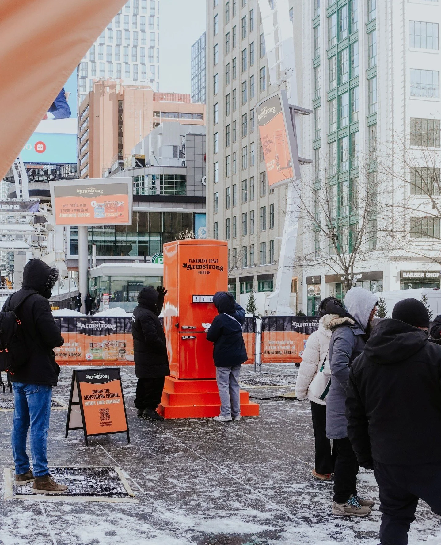 Today, @armstrongcheese rolled out the Armstrong Cheese Fridge to introduce Canadians to its new High in Protein Marble Cheddar &mdash; and the Square showed up ready to play. From scanning QR codes and testing their luck with CheeseGPT to enjoying f