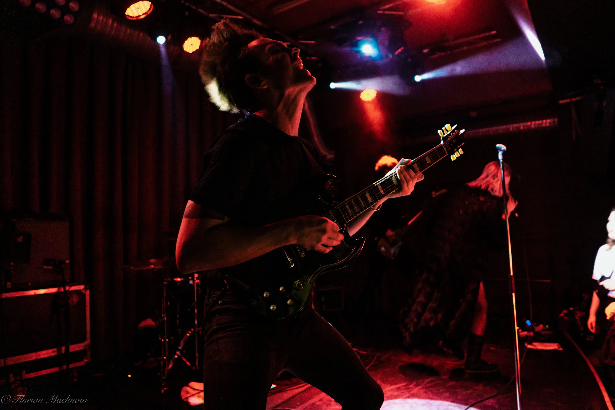 Yonaka Punch Bag Don't wait 'til tomorrow (2019) subscribe. Avan Turu