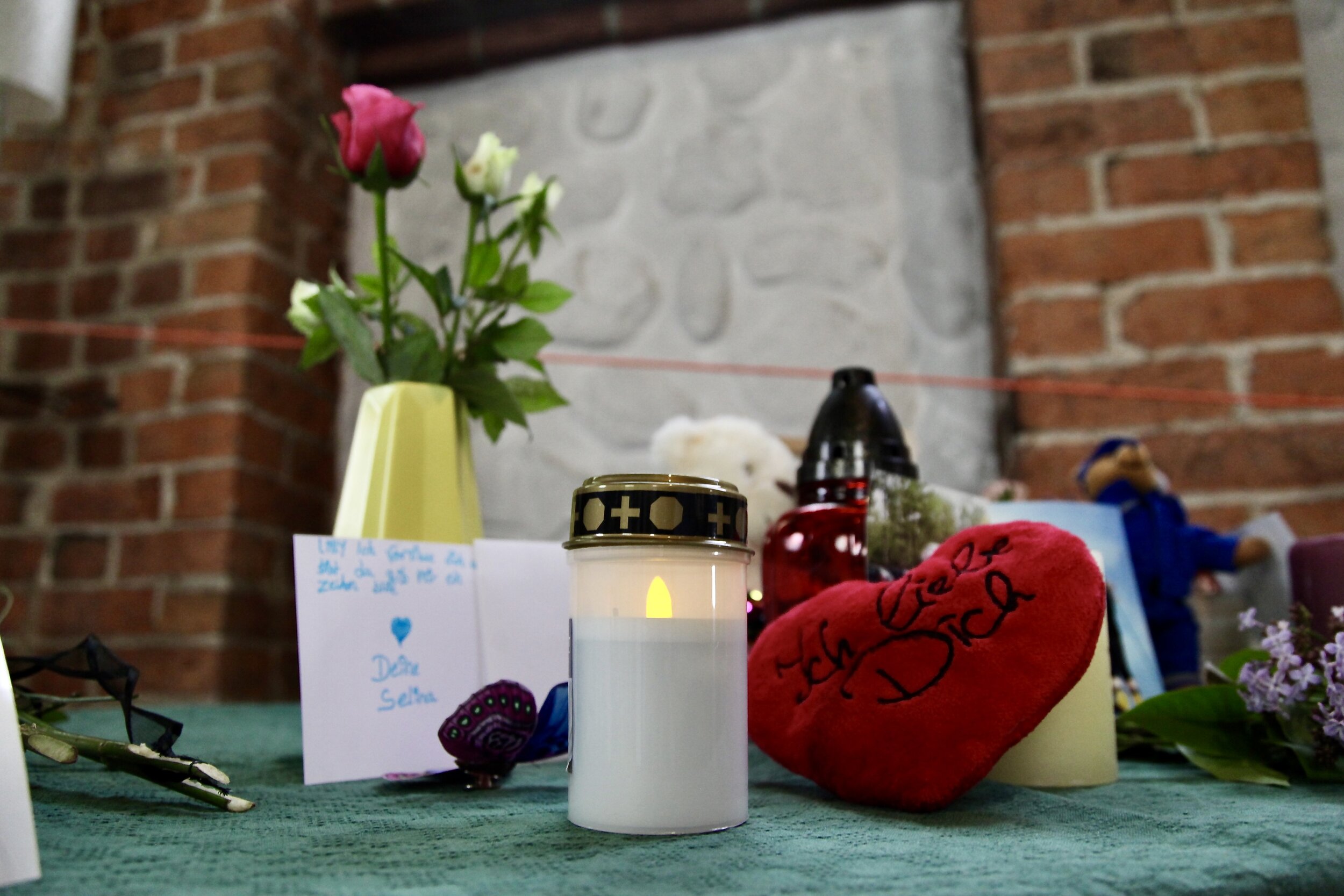 Bispingen trauert um Stefanie, Lilly und Luca