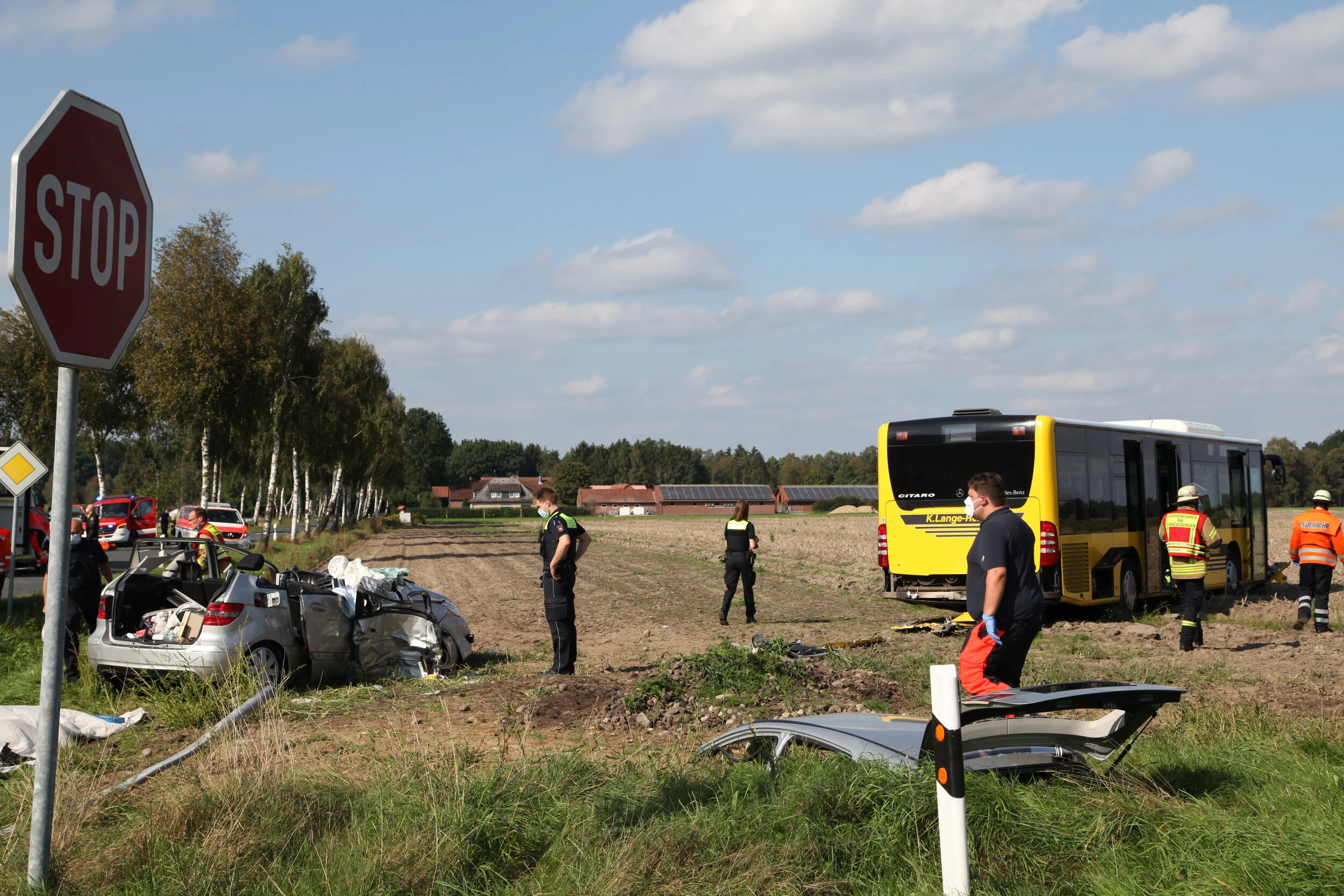 Unfall mit einer Toten und mehreren Schwerverletzte