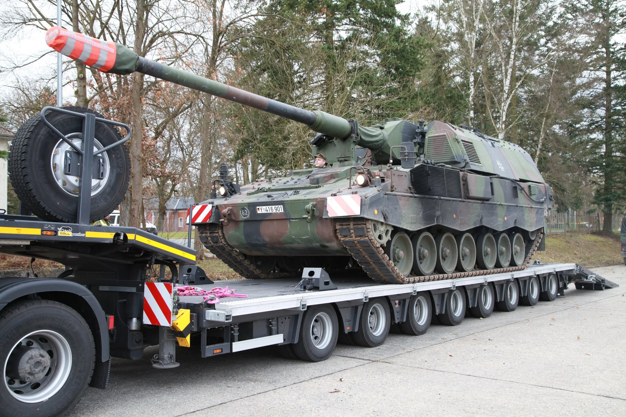 Munsteraner Panzerhaubitzen auf dem Weg nach Litauen 