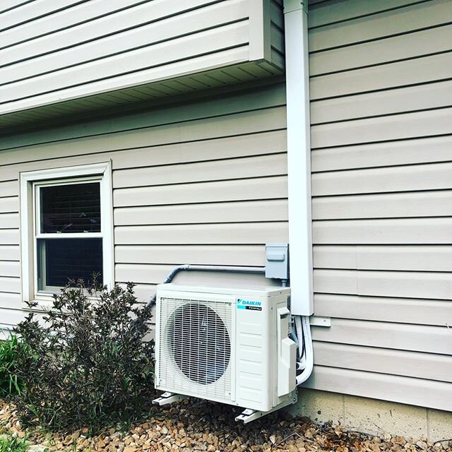 #daikin 17 seer hp install for a garage. Ready for summer weather. #hvac #hvaclife #hvacservice #hvacinstall #ductless #ductlessairconditioning
