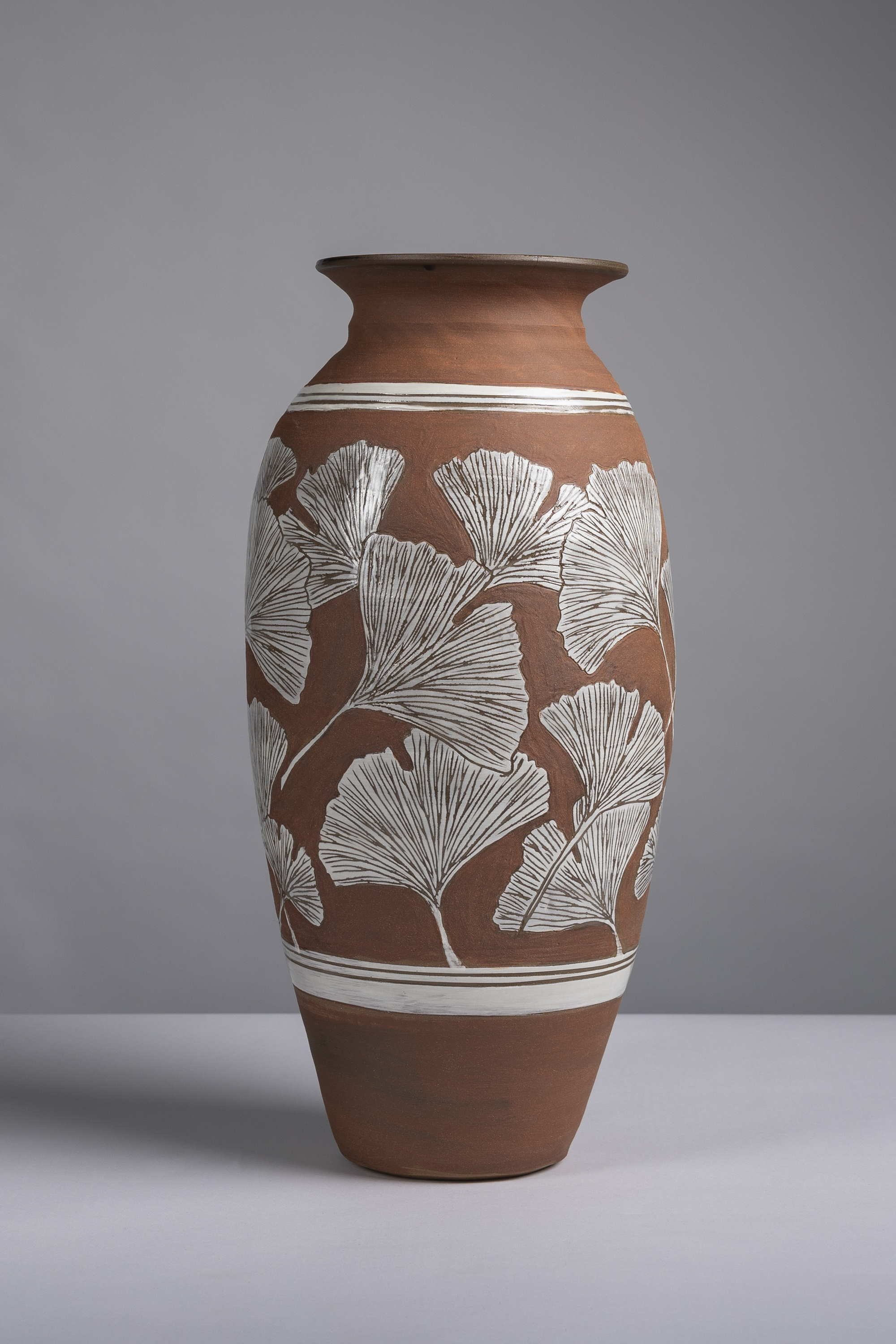  Jane Paterak   Ginkgo Vase   44 cm ht 