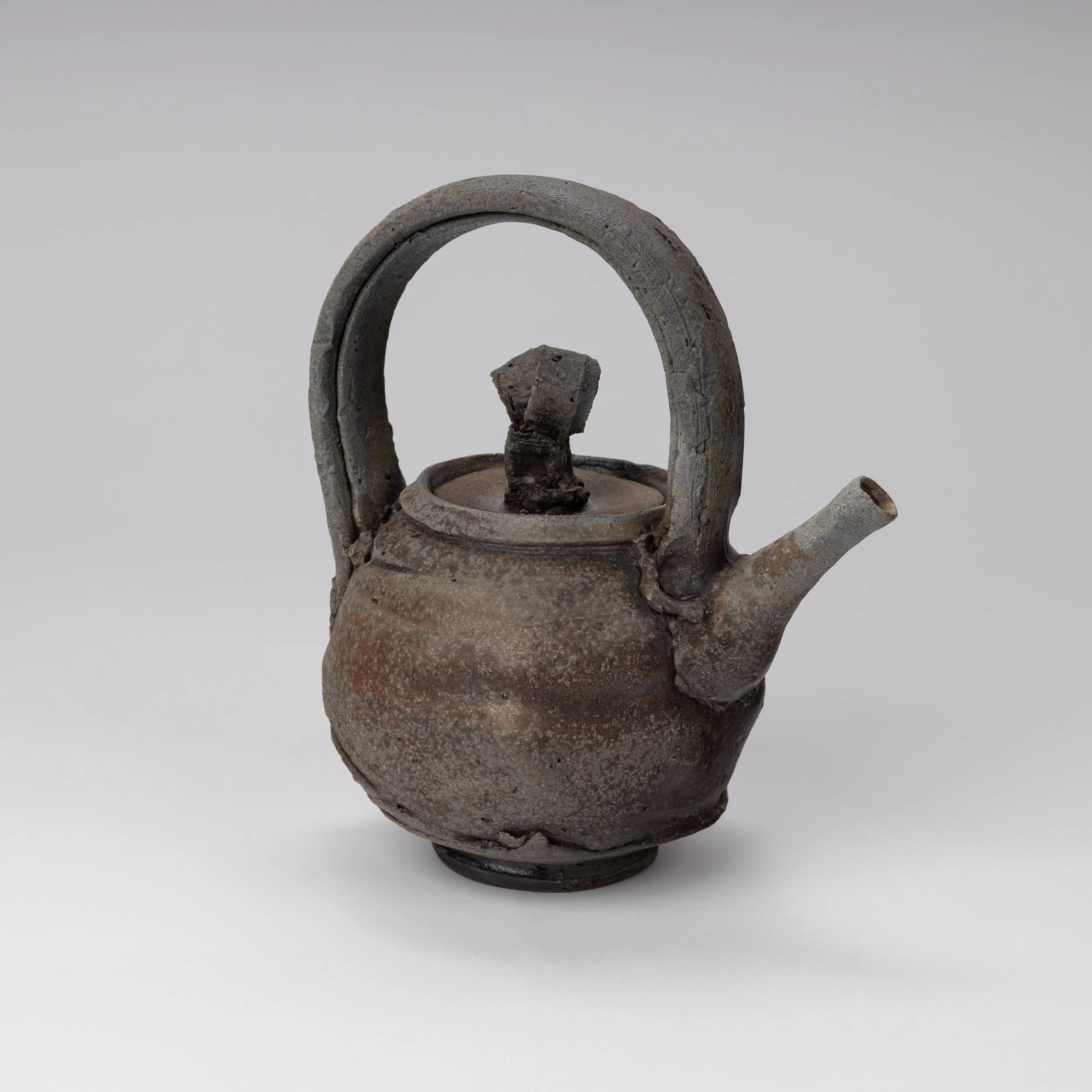  Taylor Goldsbrough   Teapot 2    Woodfired  22cm ht 