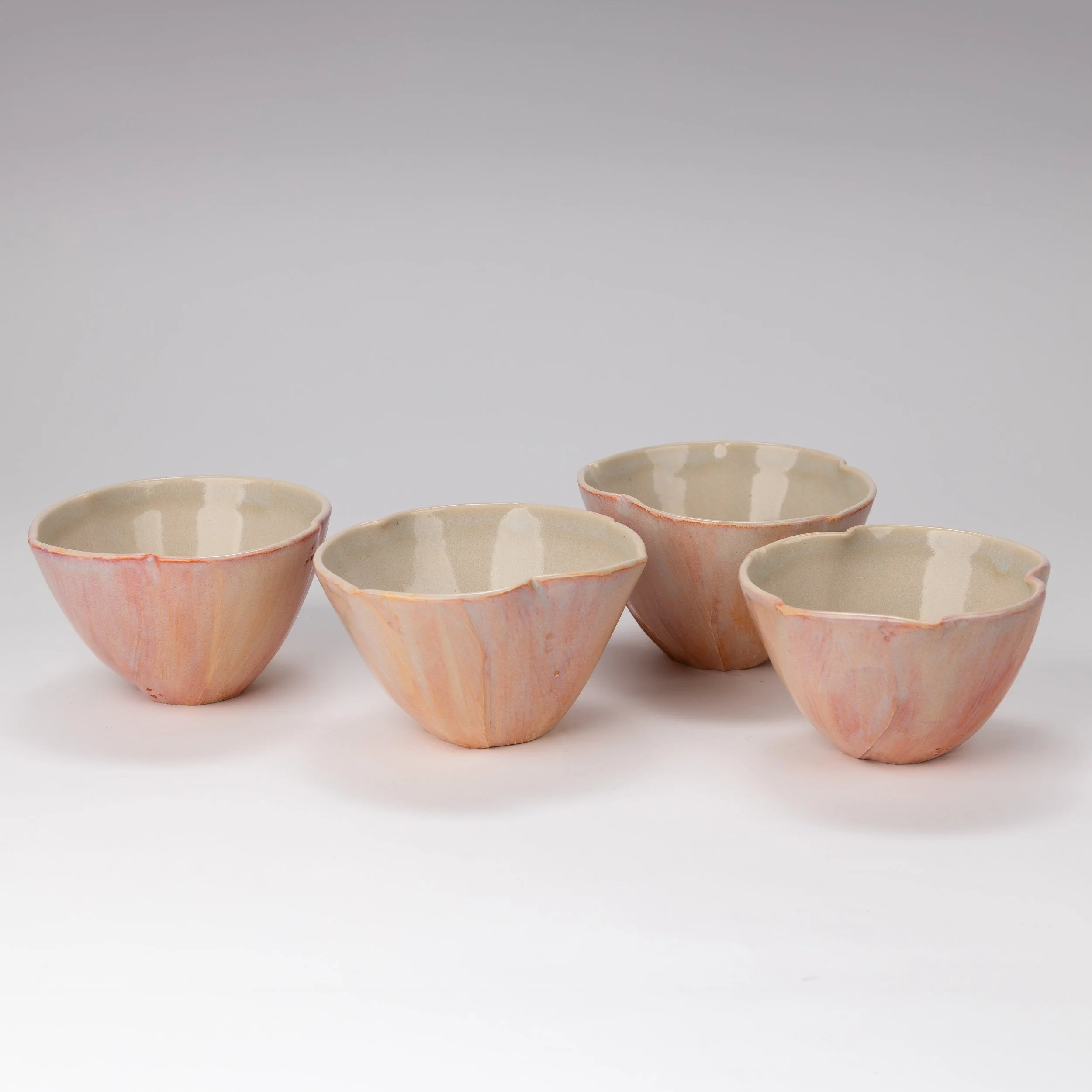  Ann Randeraad   Blooms - Dahlia Series    Porcelain  5.5cm dia 