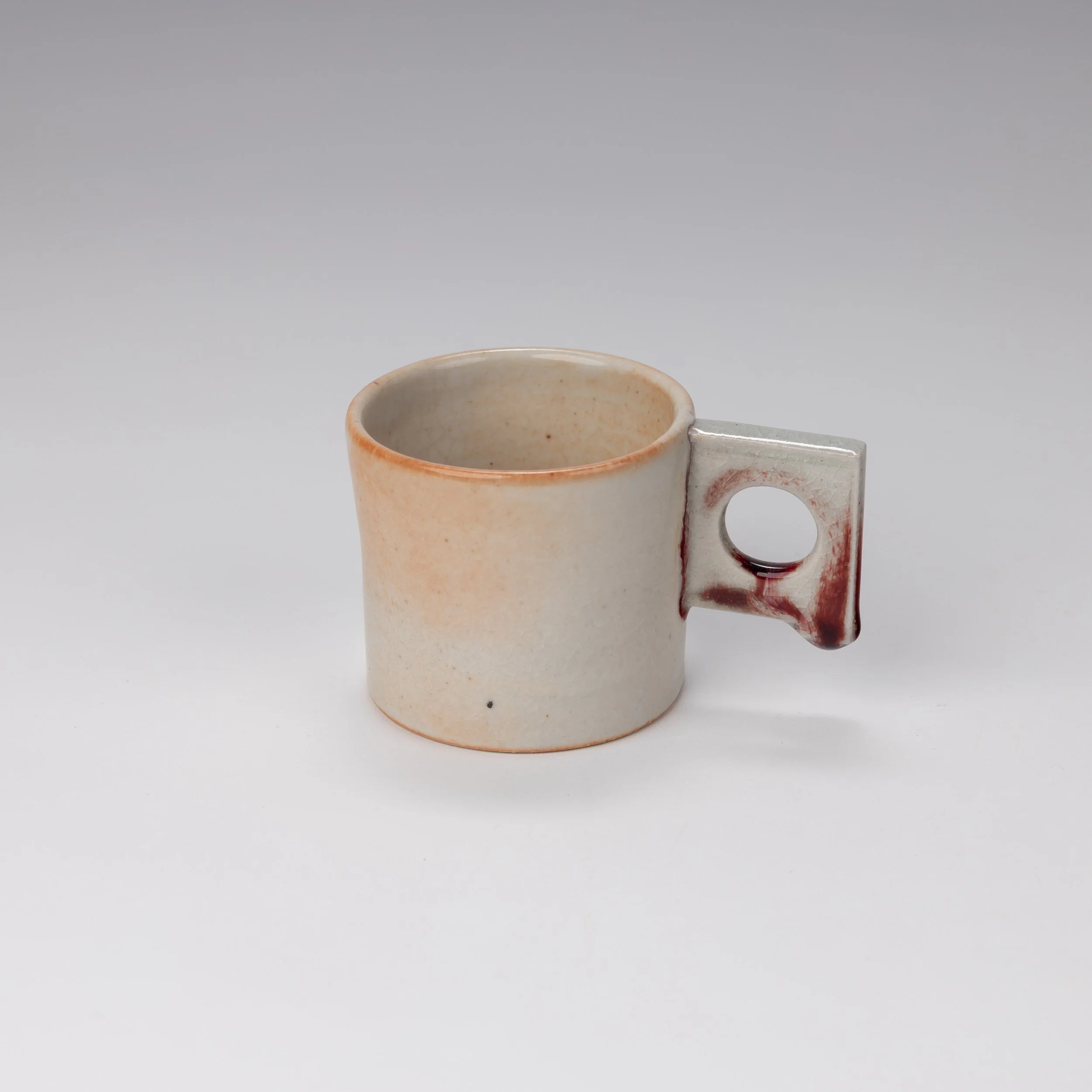  Evelyn Kelch   Drip...coffee    Stoneware  8.5cm ht 