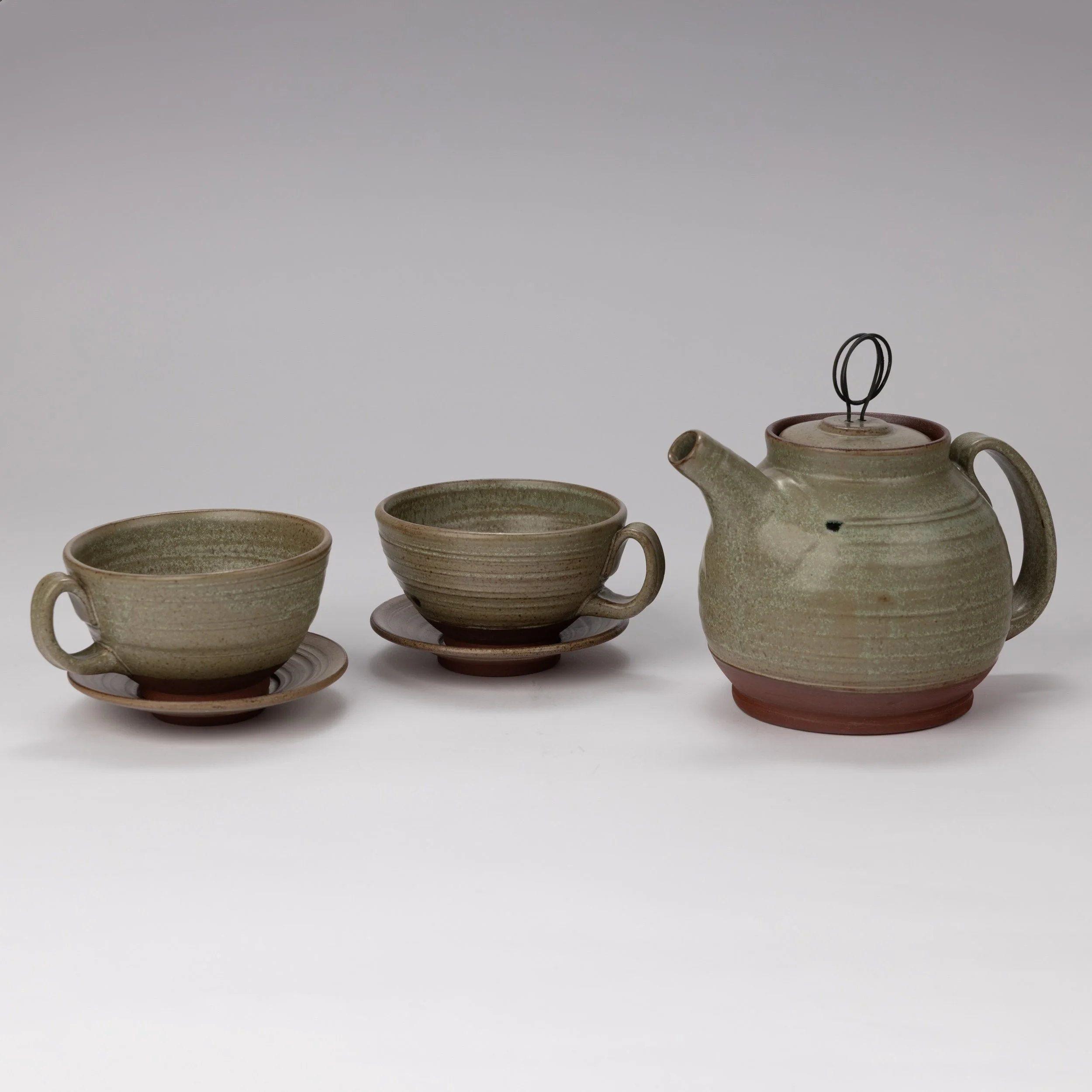  Fiona Wheelband   Everyone has  Time for Tea!    Stoneware  17cm t 