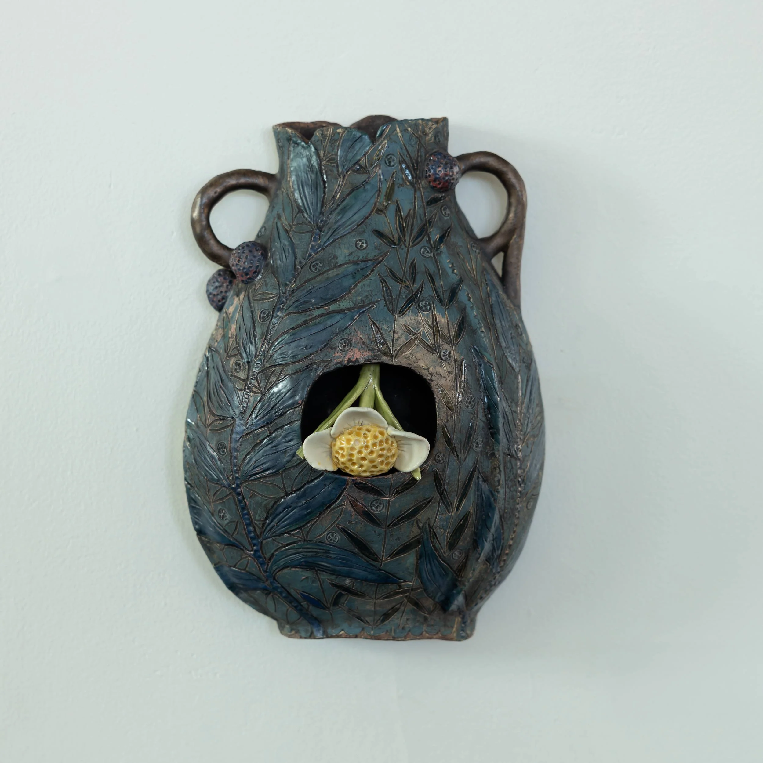  Eekta Trienekens   The Sadness of Flowers    Stoneware  25cm ht 