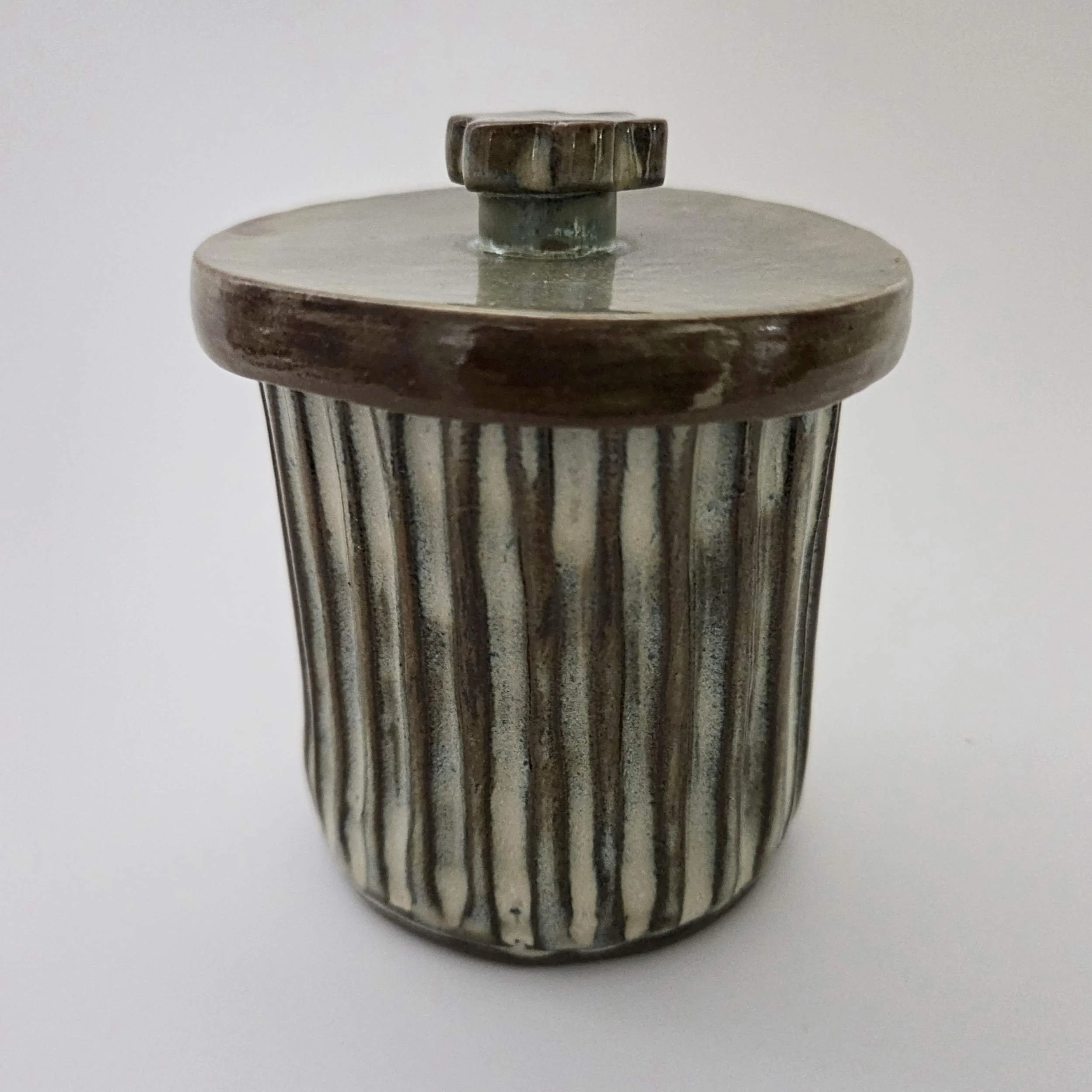 Lidded vessel sq.jpg