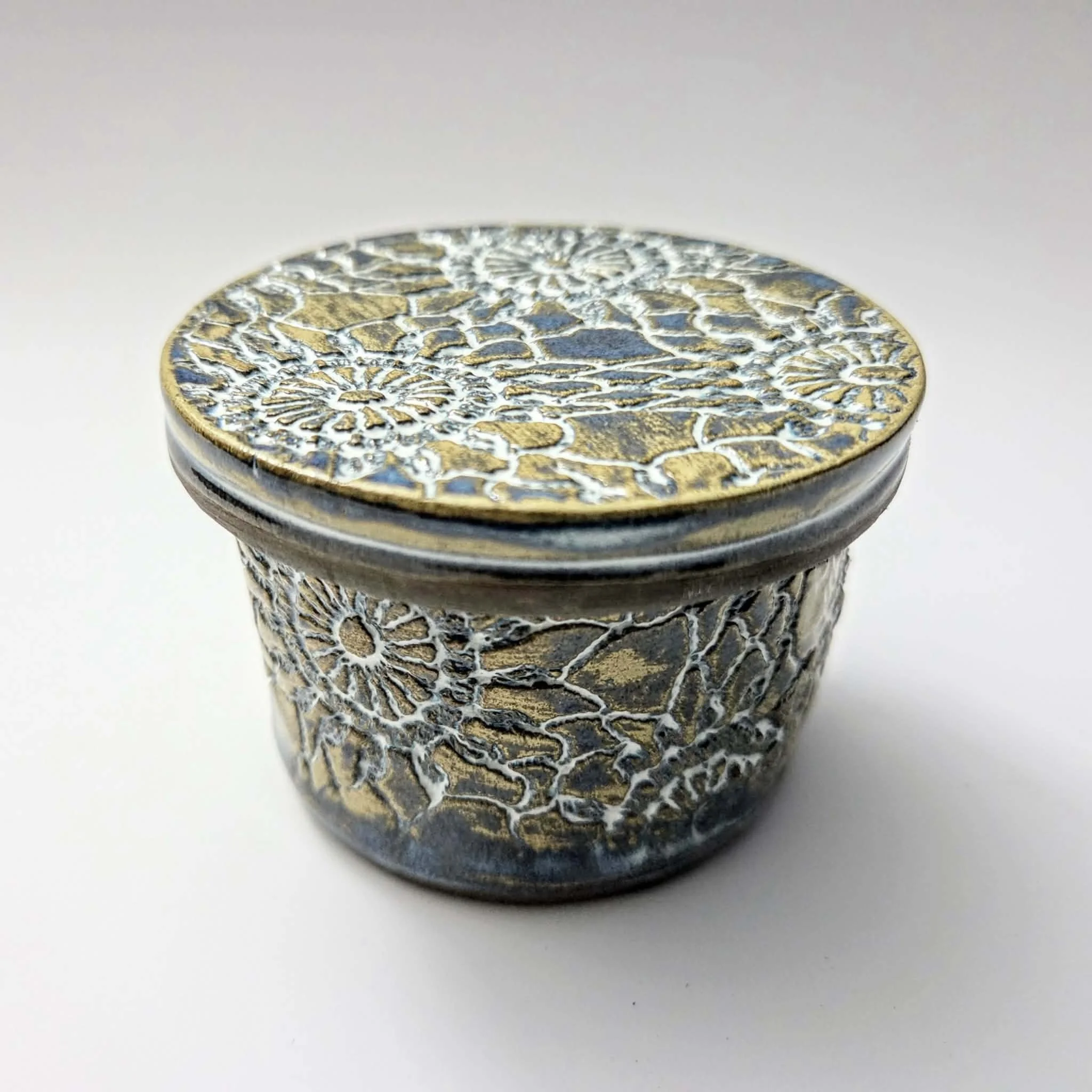 frances ward lidded vessel w.jpg