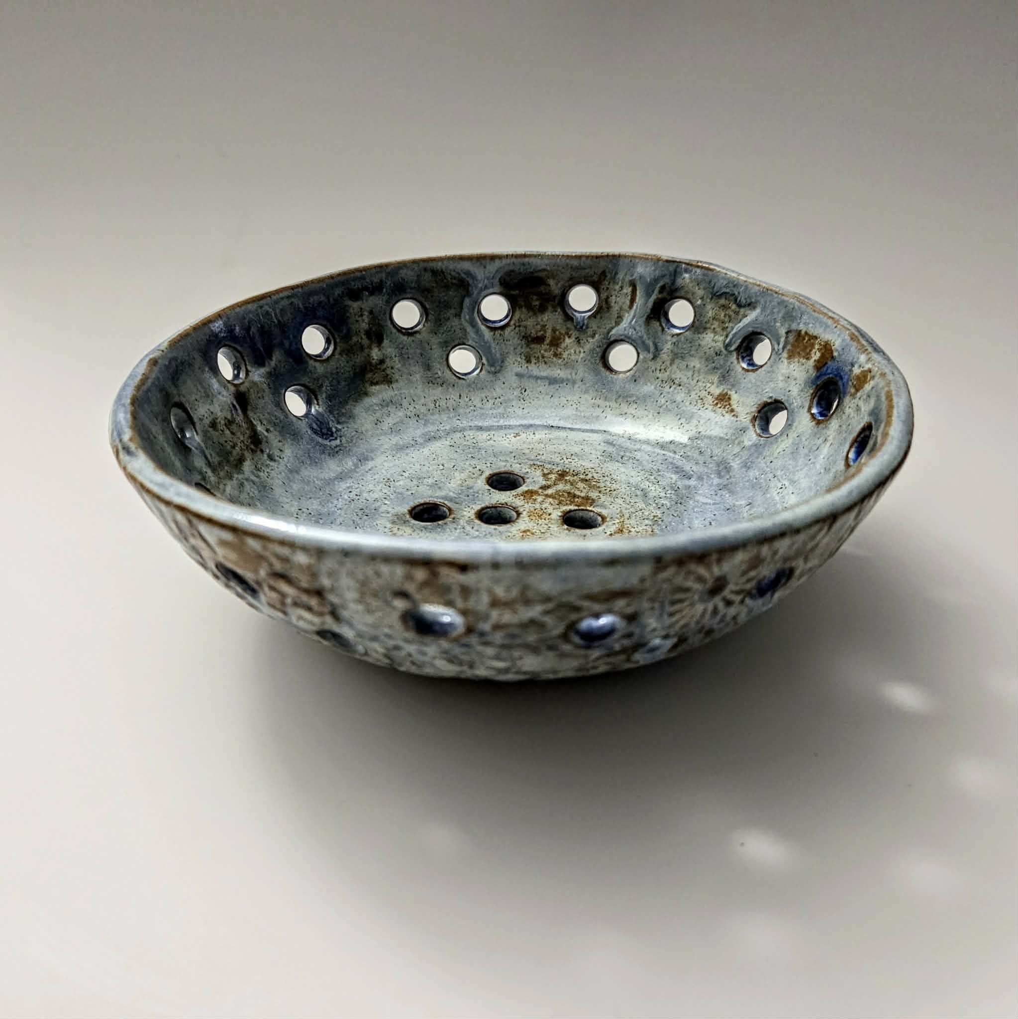 frances ward berry bowl 2 w.jpg