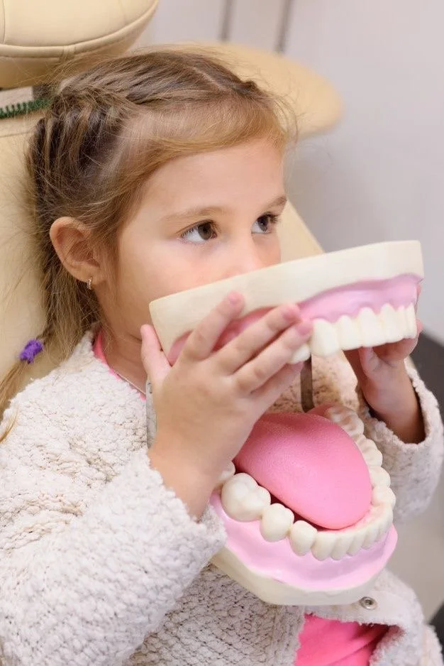 La Sonrisa Perfecta: 5 Formas Divertidas de Enseñar a Tu Hijo a Cepillarse los Dientes