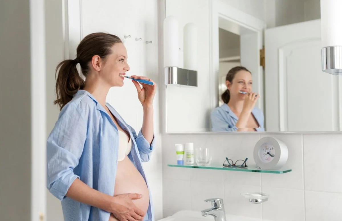 Embarazo y dientes: lo que nadie te avisa cuando estás esperando un bebé