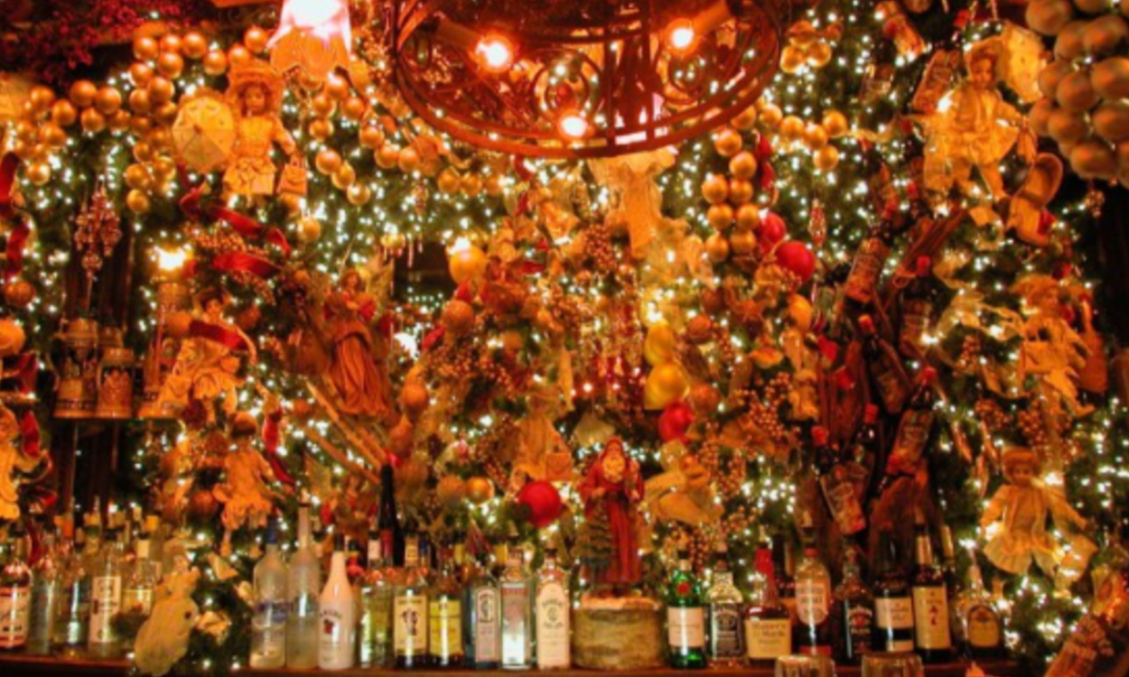 Rolfs_NYC_Holiday-1.jpg