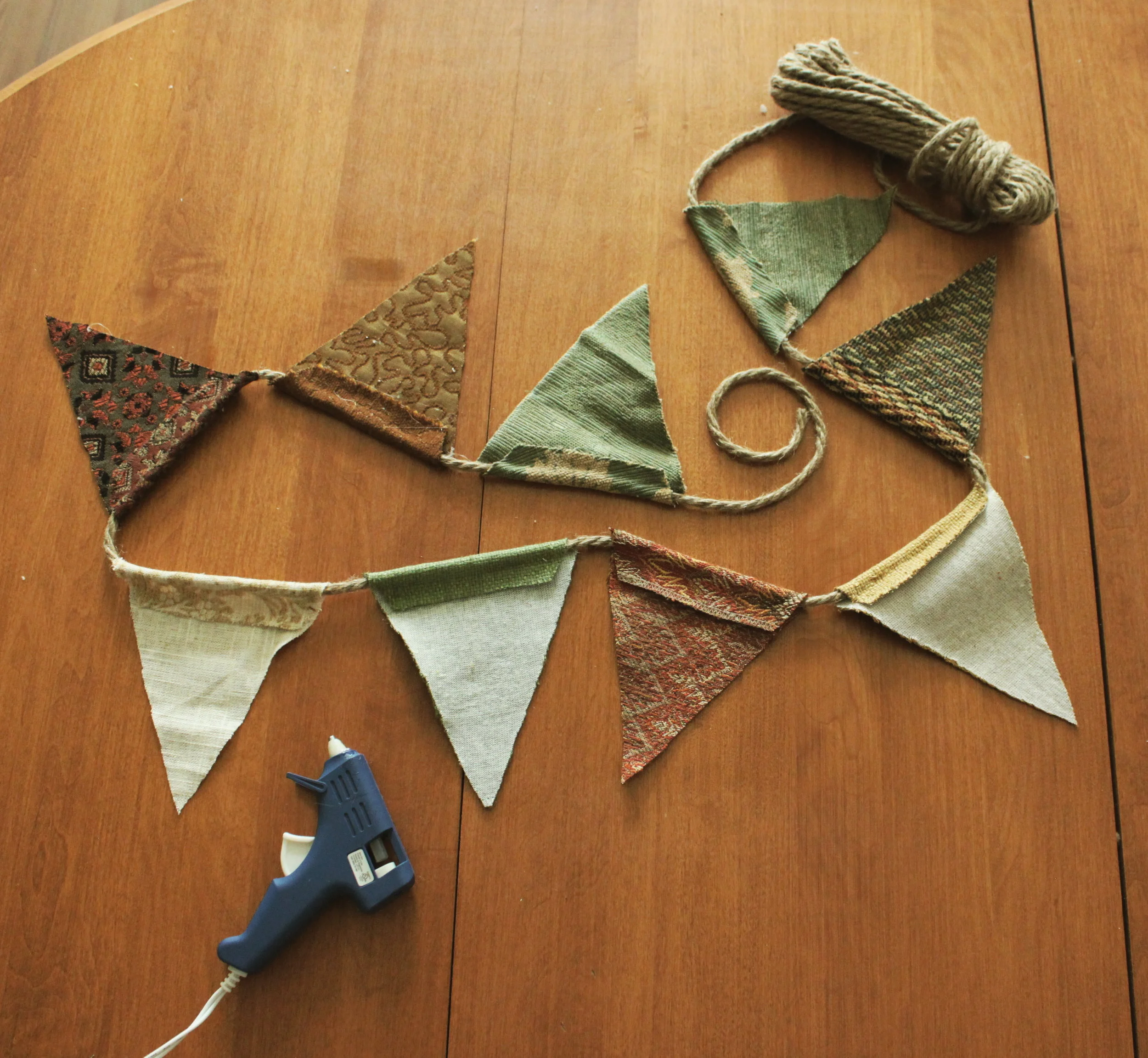 Quick, No Sew Fall Bunting — Choreless
