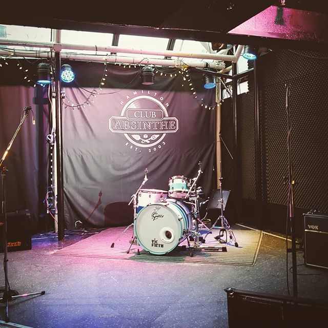 Setting up for tonight, doors at 8! Music at 9! See you soon,  @absinthe_hamilton

#hamiltonmusic #hamilton #thehammer #hittingthehammer #indiemusic #localmusic #rockmusic