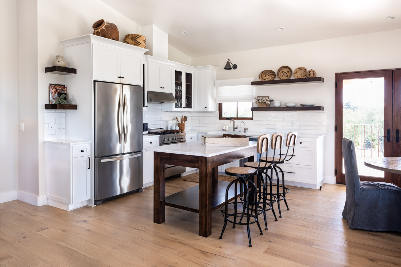 custom white kitchen cabinets