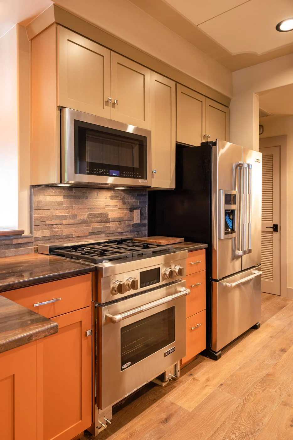 Craftsman style kitchen with custom painted shaker style cabinets