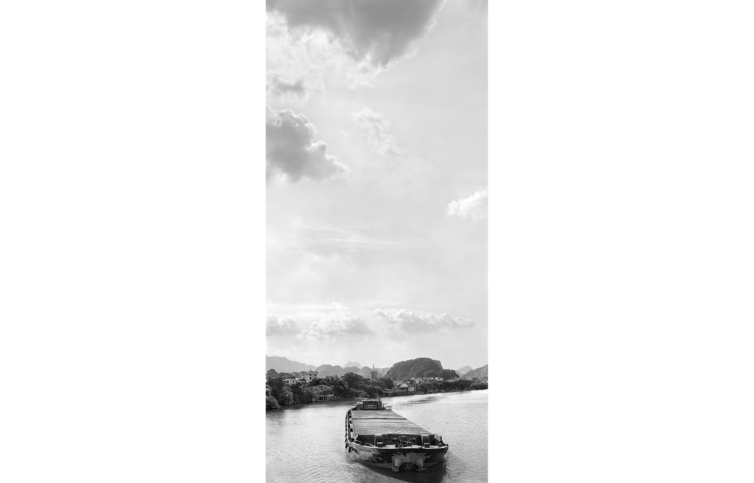 Hoàng Long River, Ninh Bình Province, Vietnam, 2022