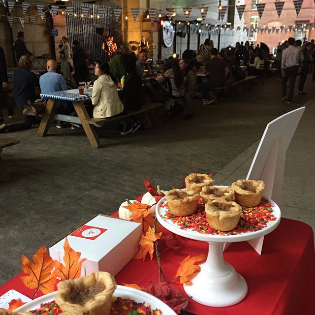Your new favourite treat is @dumbobid #oktoberfest tomorrow Saturday, October 6 from 1 PM to 10 PM. #dumbobkarchway #dessertlovers #foodielove #nyceeeeeats #newdessert #perfectfallday #brooklynevents #bakefromscratch #whoneedspumpkinpieanyway #eating