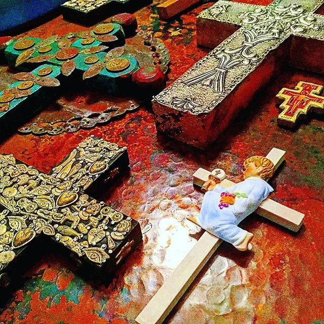 #family #heirlooms #santacroce #holy #cross #crux #cruz #krzyż #milagros #mexico #assisi #chicago #home #mamma #blessed