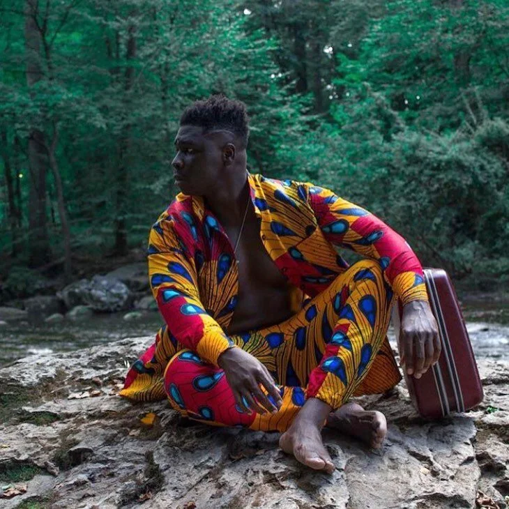 ♻️: @sainteezekiel - &ldquo;Hey Siri, play &lsquo;Gentleman&rsquo; by Fela Anikulapo Kuti.&rdquo; 🎶 🎷 // 🧳 ✈️ &gt;&gt;&gt; 🇳🇬 // @felakutiofficial #inity #artivist