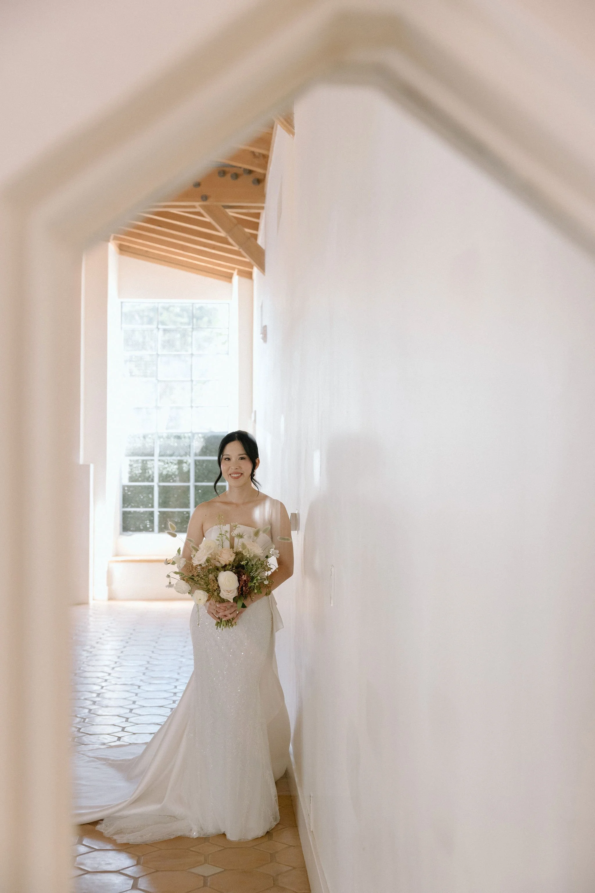 grandgimeno-wedding-portraits-bride-firstlook.jpg