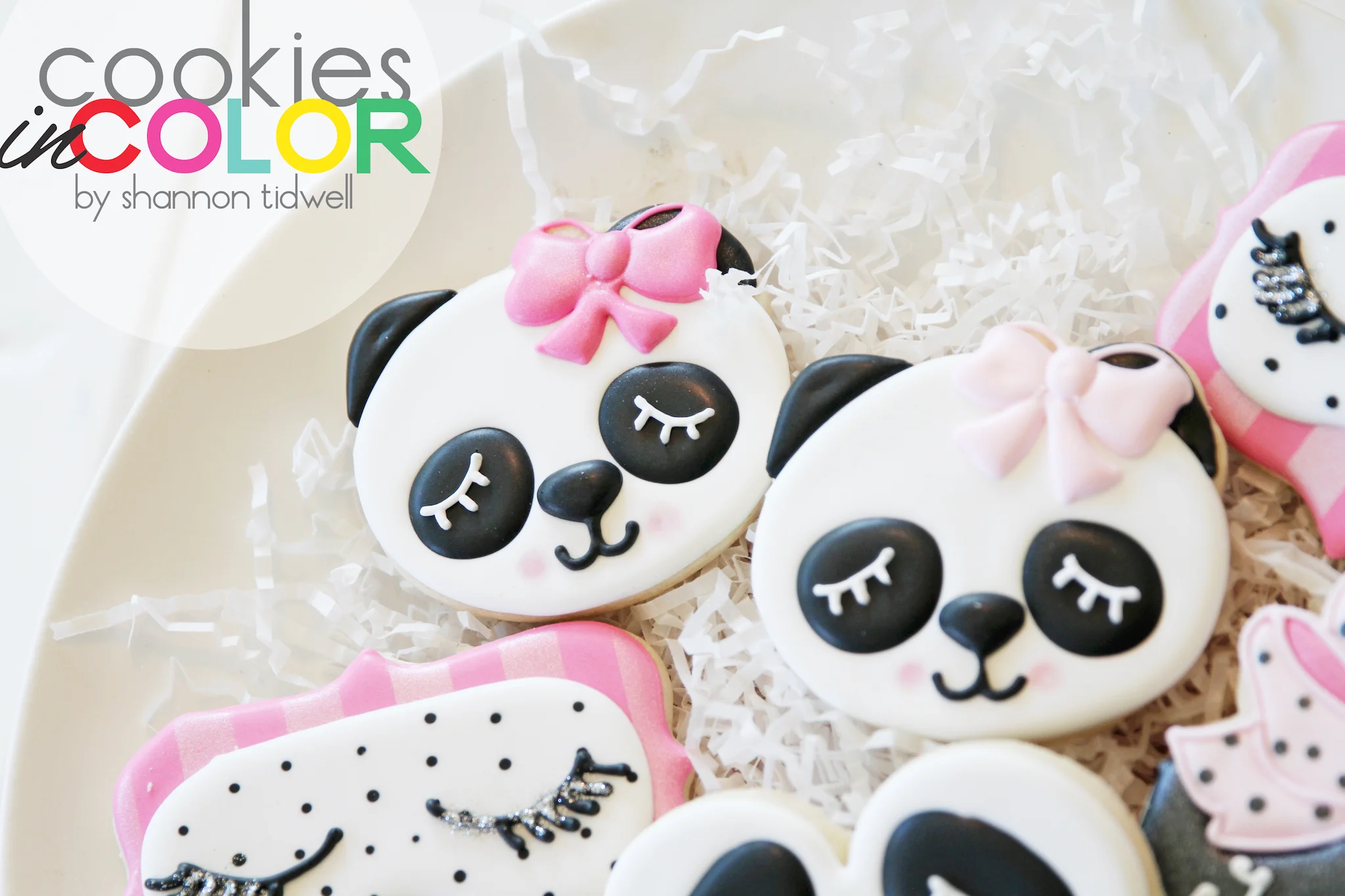shannontidwell-cookiesincolor-panda 1.jpg