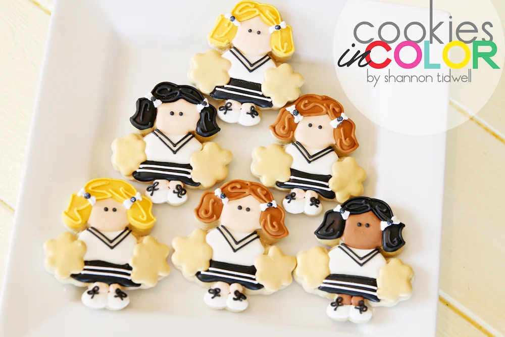 shannontidwell-cookiesincolor-cheerleaders 2.jpg
