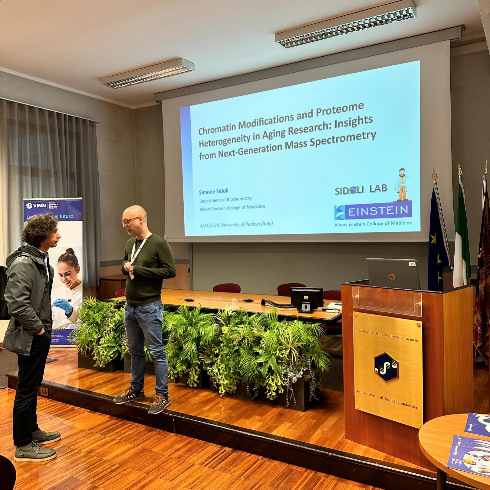 Simone getting ready for his talk at the VIMM (Padua, Italy)! Thank you Ale Carrer for the invite!!!