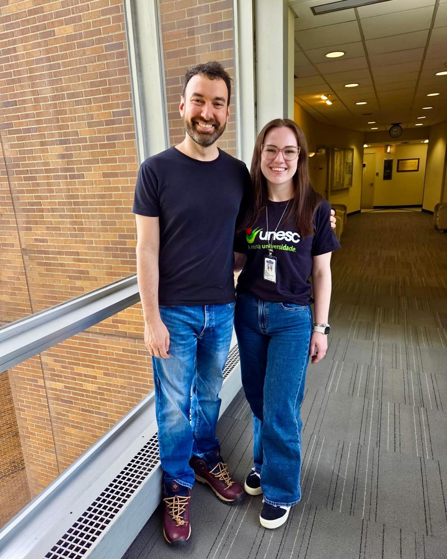 The lab says goodbye to Ellen! Thank you for working so hard with us, and for always being so positive! Best of luck with the completion of your PhD π§π·π§π·π§π·π§π·