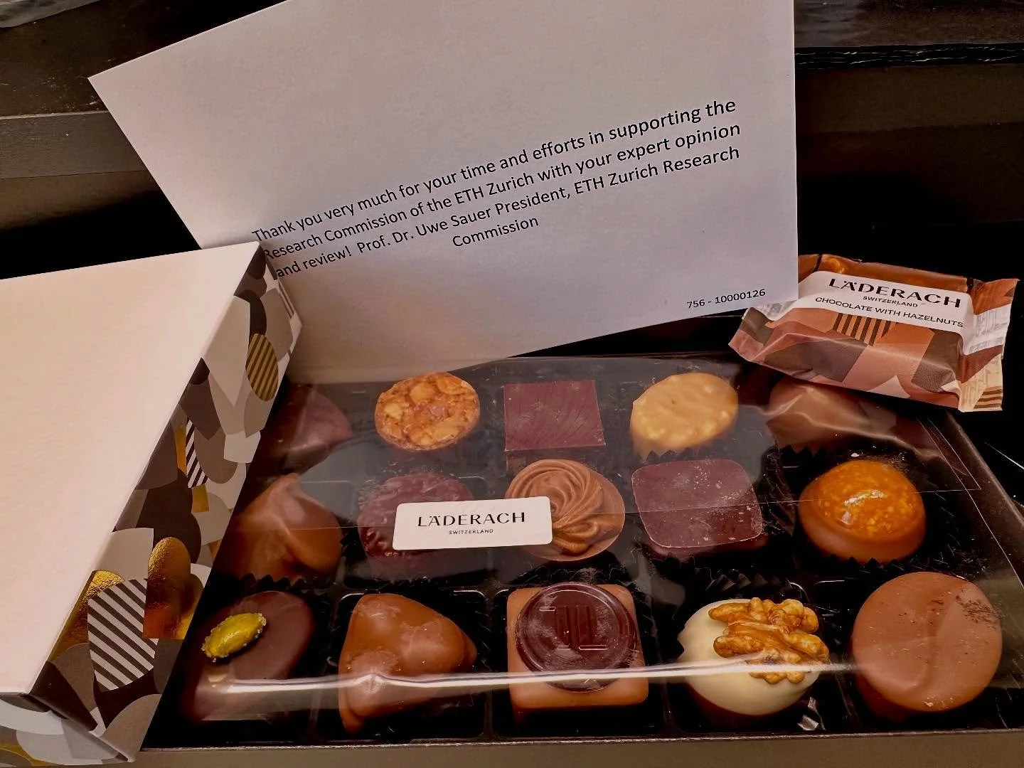 The perks of reviewing for grants in Switzerland 🇨🇭🇨🇭🇨🇭 Thank you ETH Zurich for making our day 🍫🍫🍫