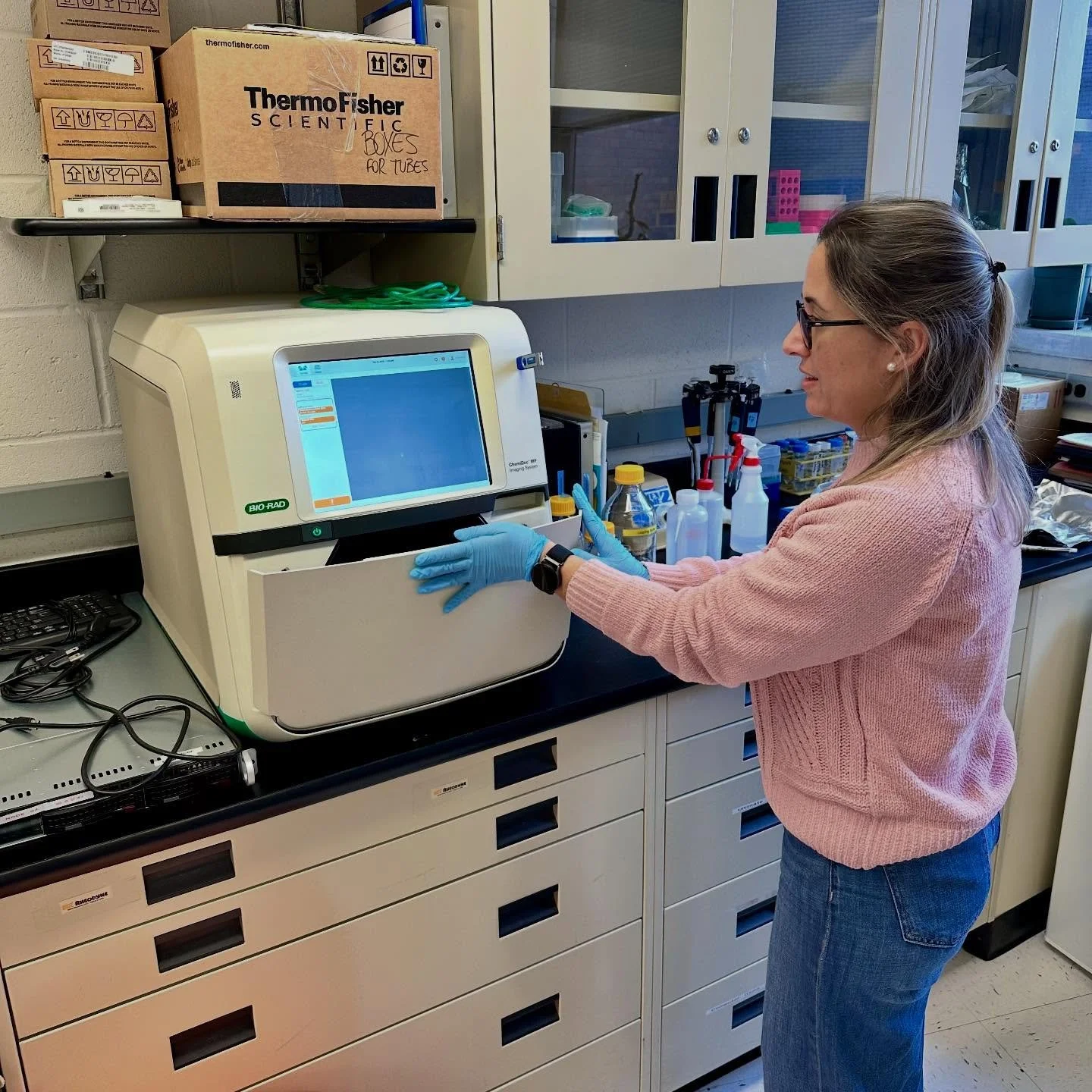 New toy in the lab!! 🧸🚂🪁🪀