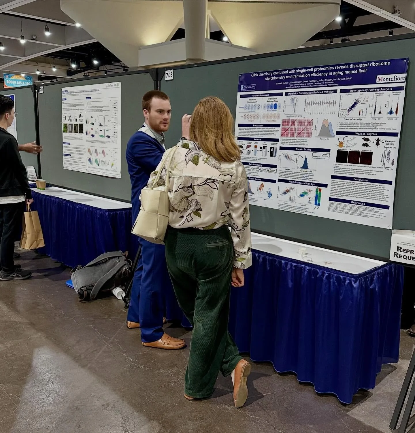 Max only needs one arm to present his poster 💪💪💪💪 ASMS 2026!!!