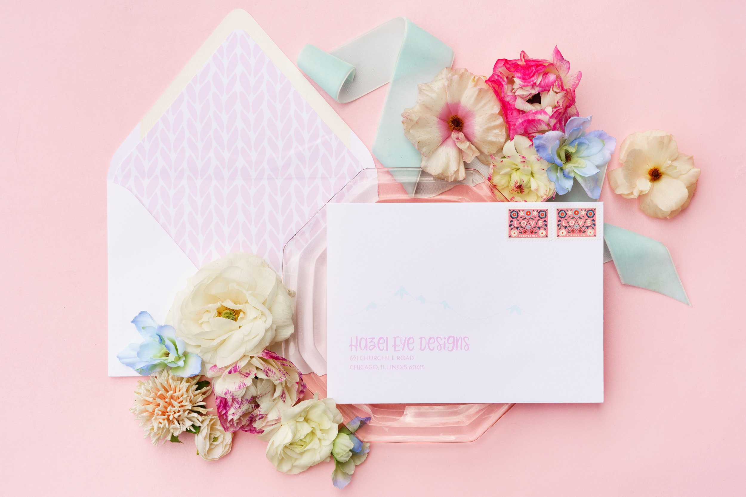 Inspired by the birthday girl's favorite colors and love of skiing, this luxury invitation suite set the stage for an unforgettable girls' weekend in Big Sky filled with ski lessons, spa days, shopping, and mountain adventures.