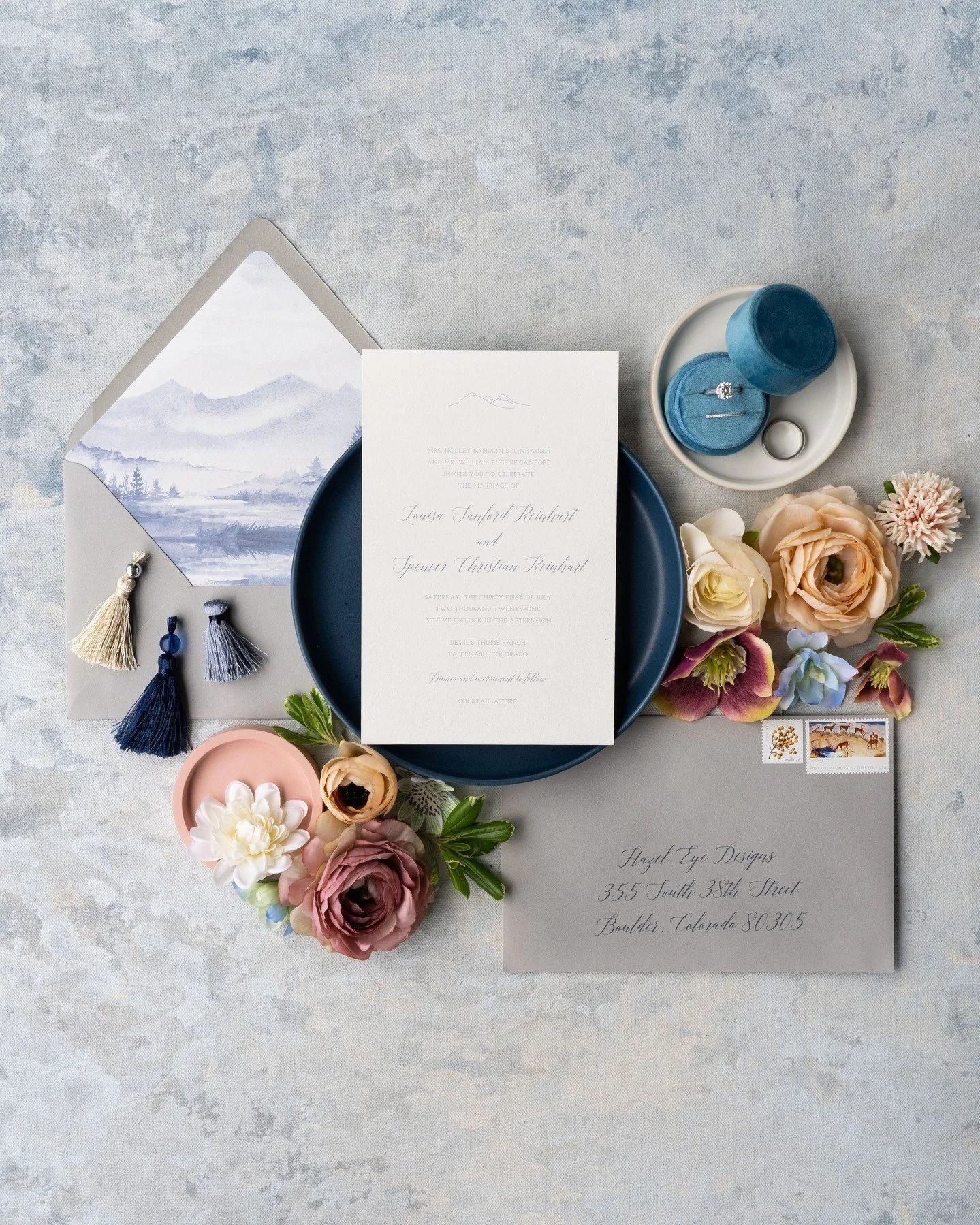 Headed up to the mountains to celebrate our anniversary today! Out of the office until Wednesday ⛰✌⁣
⁣
Stationery // @hazeleyedesigns⁣
Photo + Styling // @peterson.design.photo