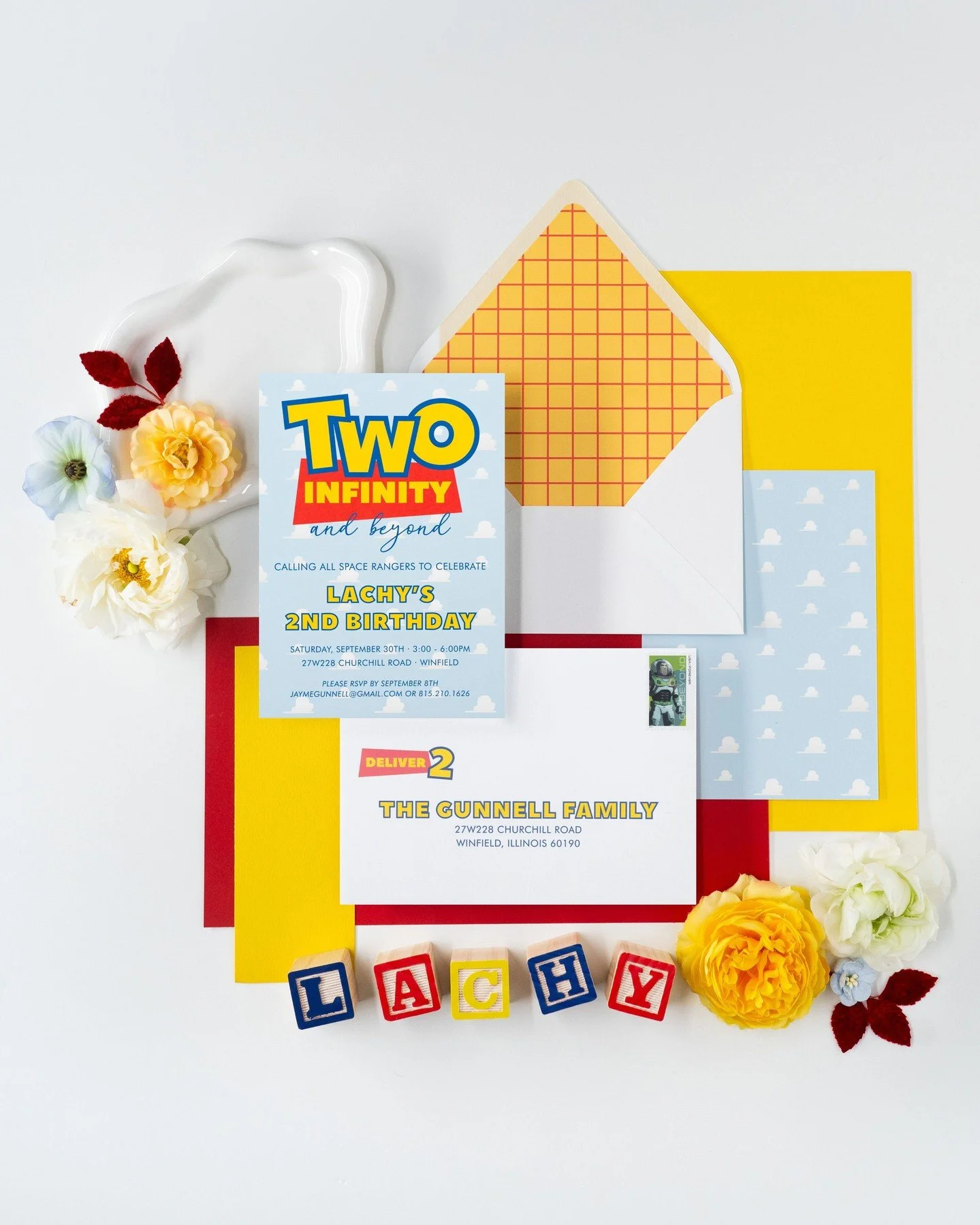 Two infinity and beyond! 🚀💫⁣
⁣
Stationery + Paper Goods // @hazeleyedesigns⁣
Photo + Styling // @peterson.design.photo