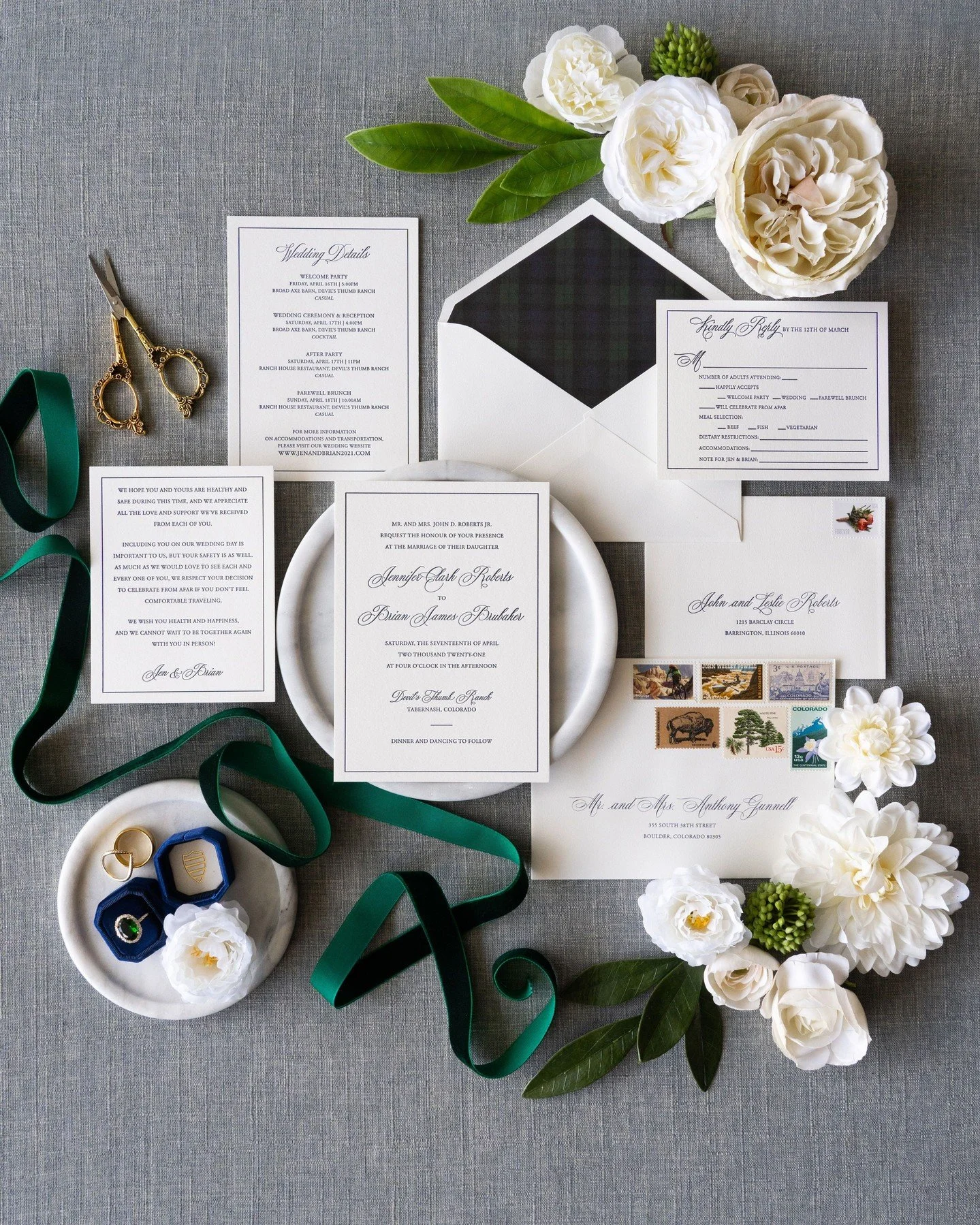 The coziest kind of wedding mail 💌&mdash; complete with Black Watch plaid and autumn charm 🖤⁣
⁣
Stationery + Wedding Day Paper Goods | @hazeleyedesigns⁣
Planning + Design | @revelandbloom⁣
Photography | @tarabielecki⁣
Invitation Photo + Styling | @