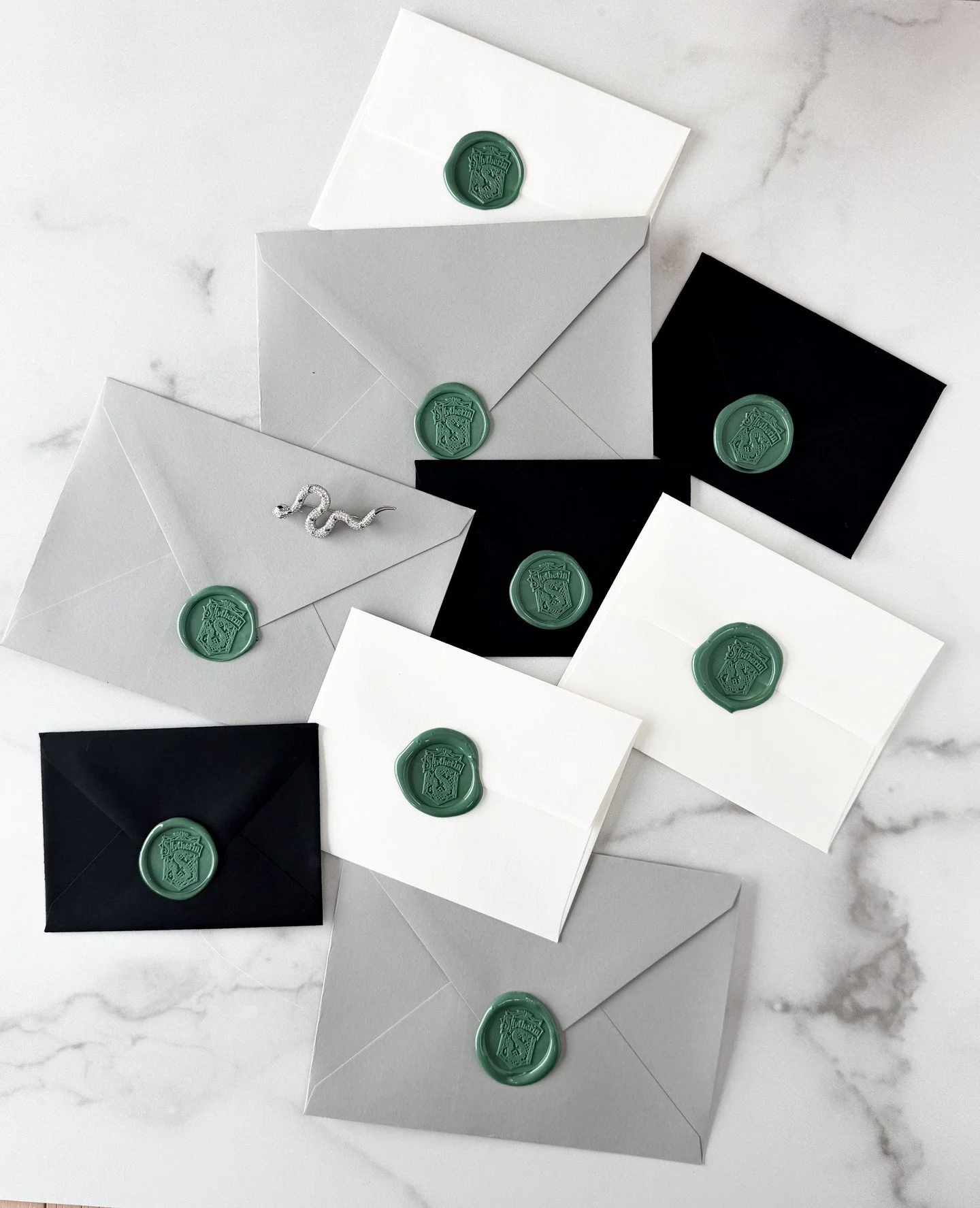 Headed to NYC today to fulfill a lifelong dream. *Incoming nerd alert* My bff @nwilseystarr and I have been OBSESSED with Harry Potter ⚡ since the beginning (like so many others). I'm talking midnight book release parties (into our college years, min