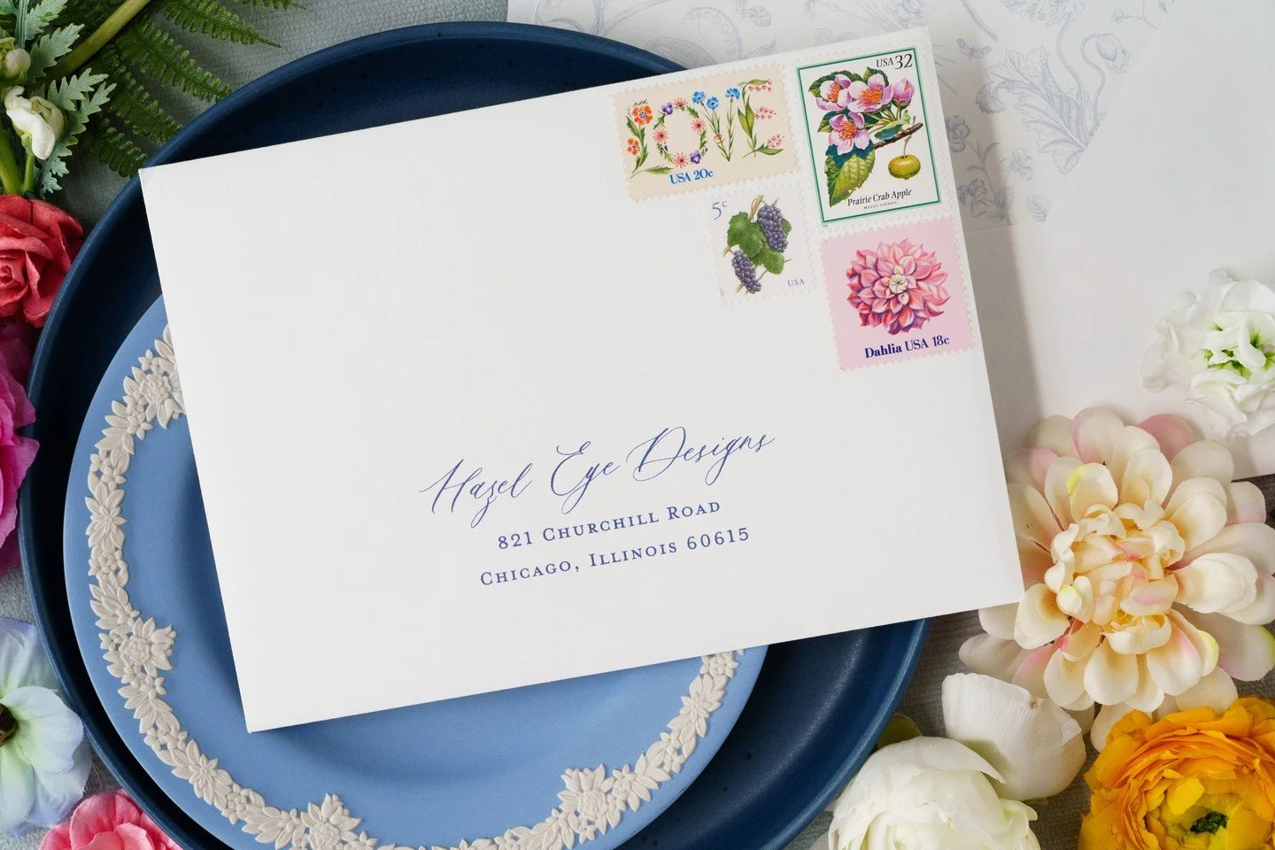Vintage blooms on the envelope while we wait for the real ones to arrive 🌸💌 Spring, we&rsquo;re ready for you.⁣
⁣
Stationery: @hazeleyedesigns ⁣
Photo + Styling: @peterson.design.photo