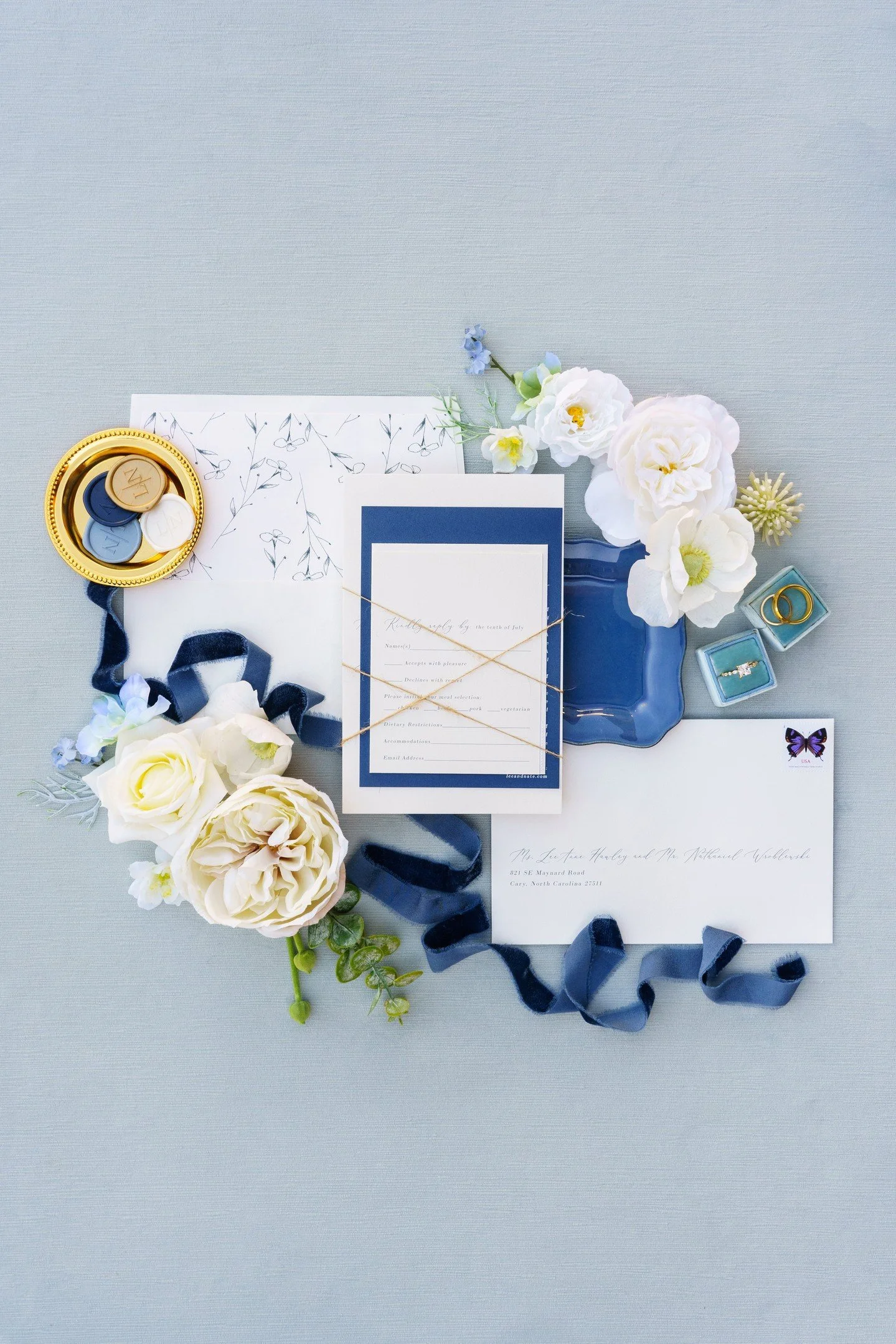 Classic navy and white, softened with delicate hand-drawn florals &mdash; a timeless suite for a celebration tucked into the hills of Pennsylvania. Just in time for SPRING, when everything begins to bloom again 💌⁣
⁣
Stationery: @hazeleyedesigns ⁣
Ph