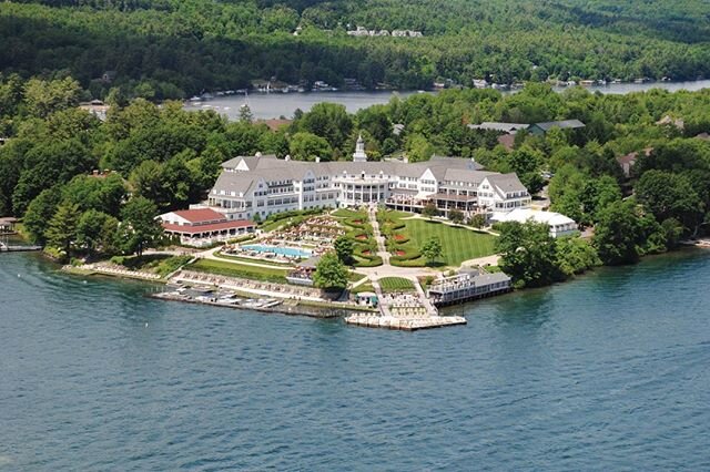 Does this grey New England day have you thinking about your summer getaway?  For the perfect Lake front escape head to the Sagamore Resort. Our resort review is live on the site now! #travelgram #wanderlust #travelphotography #travel #femaletravel #t