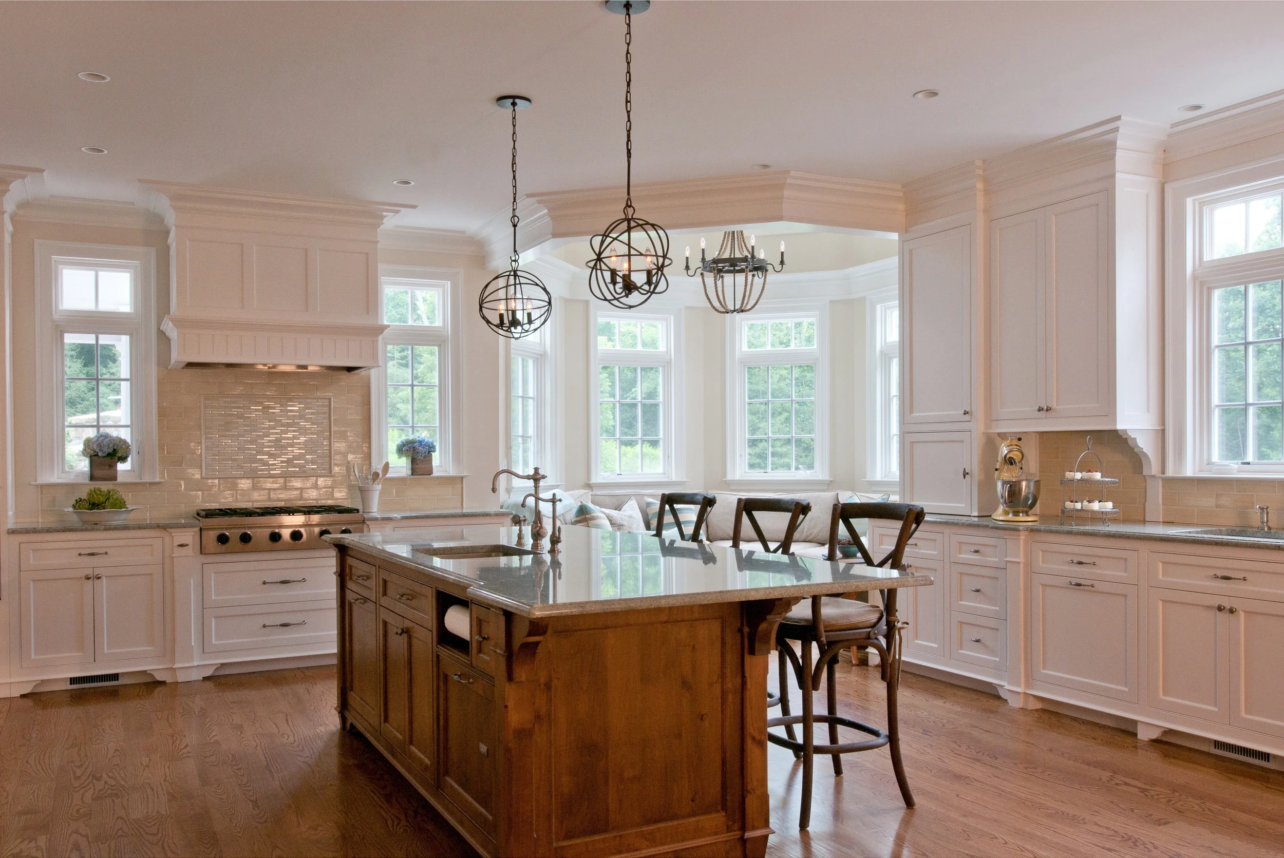 Center Island Kitchen with Decorative Lighting